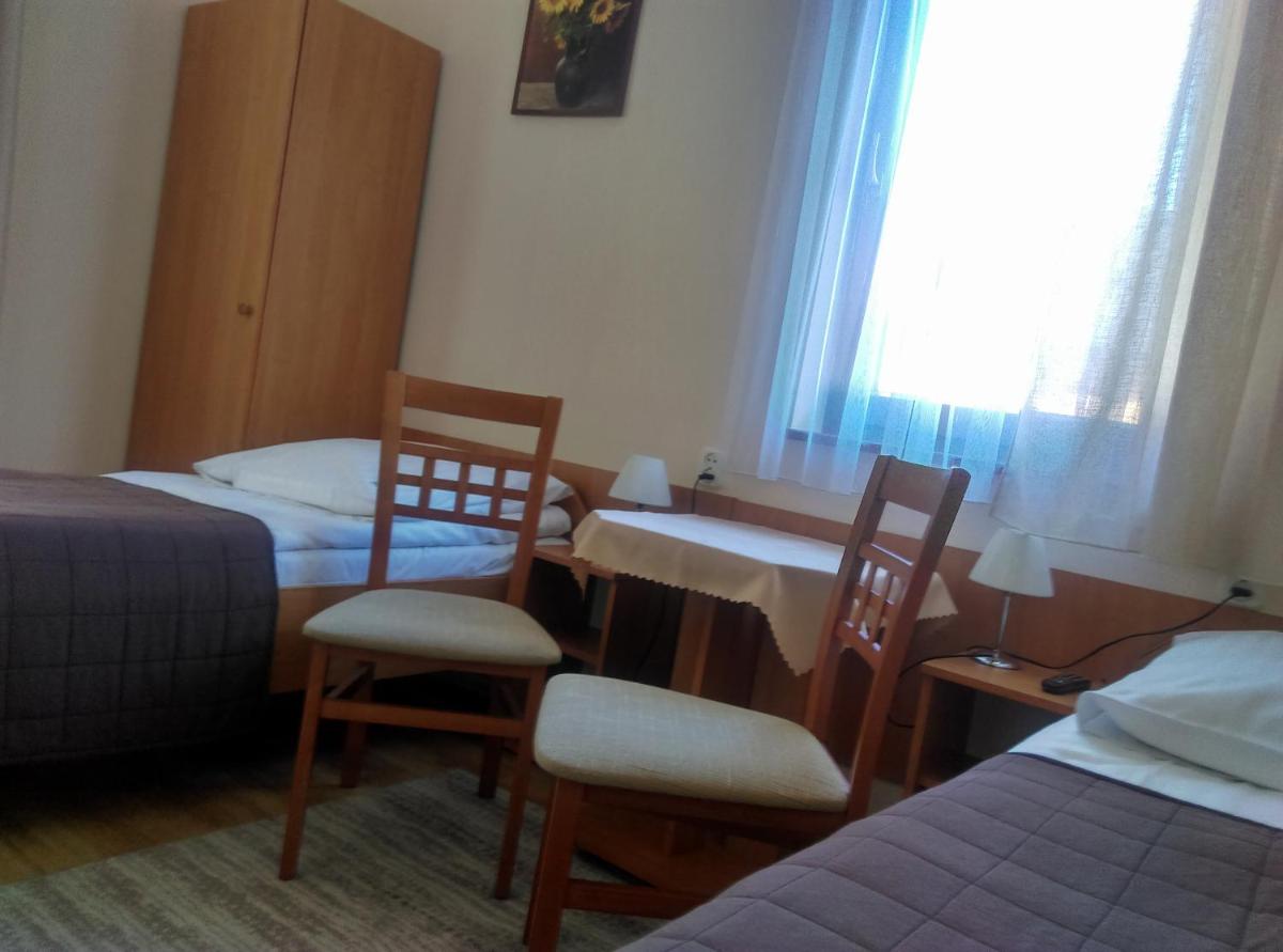Double Room photo 3
