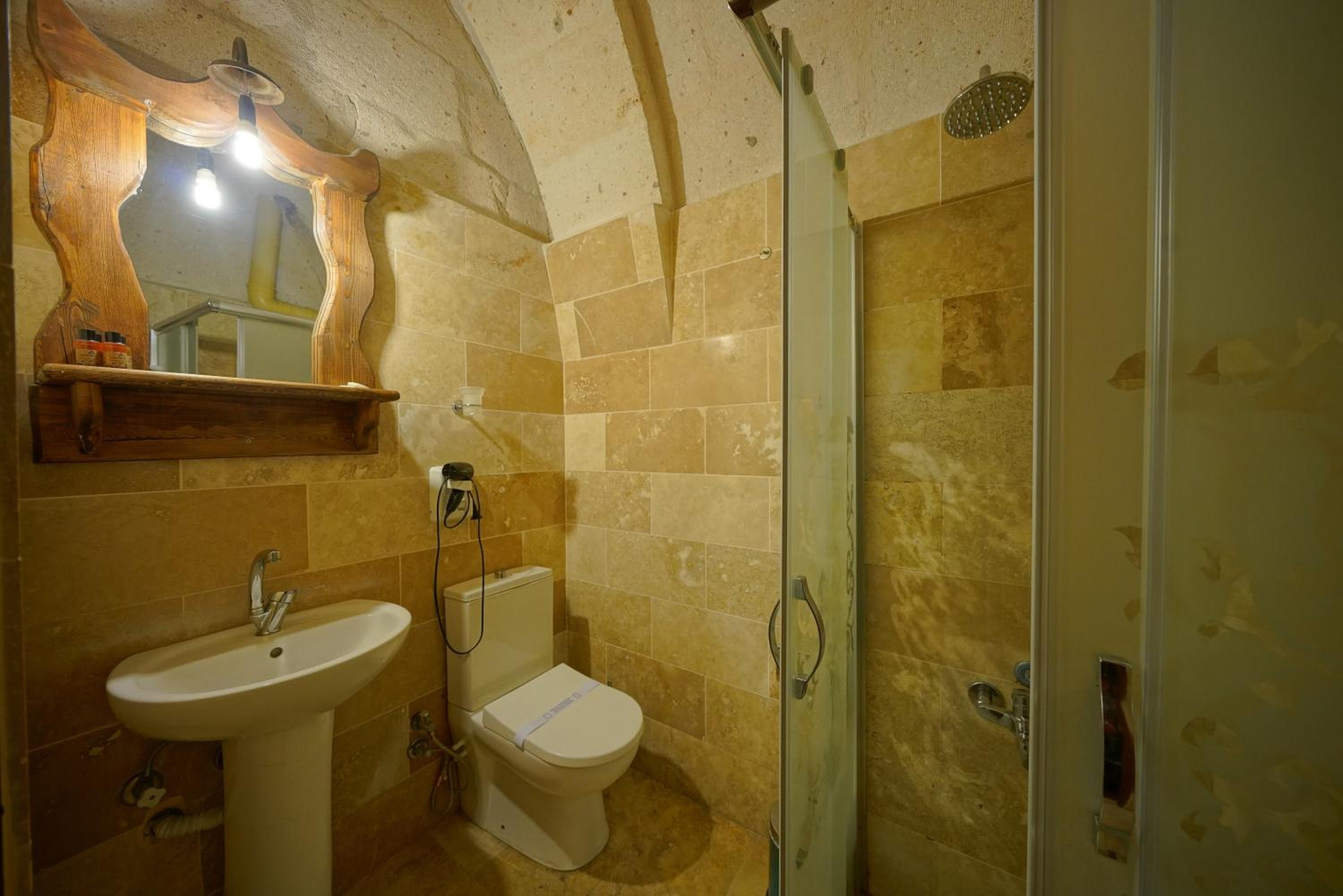 Budget Twin Room photo 3