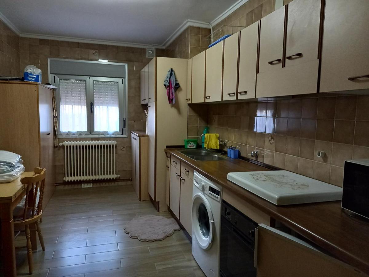 Apartment photo 2