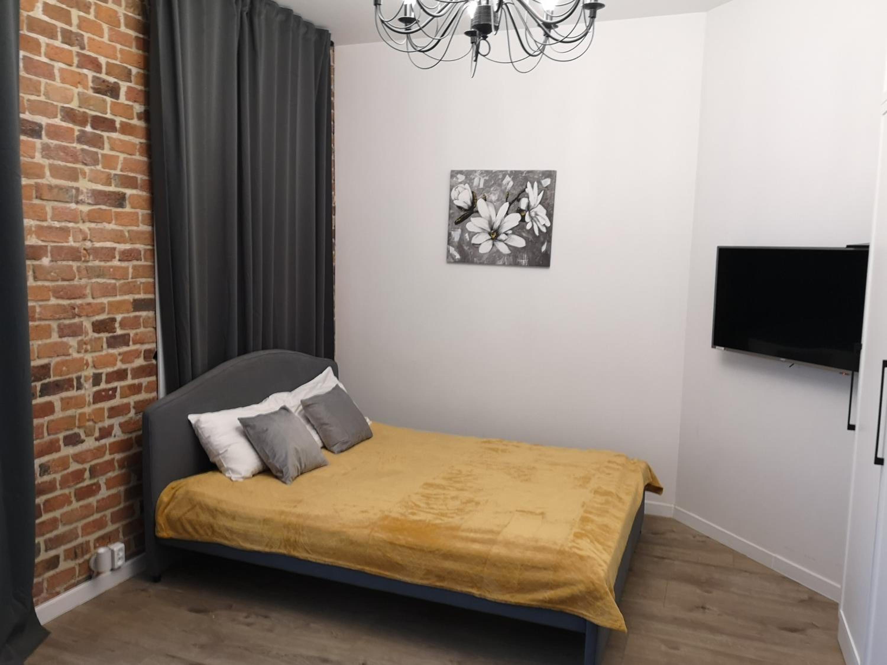 Studio Apartment - Photo 11