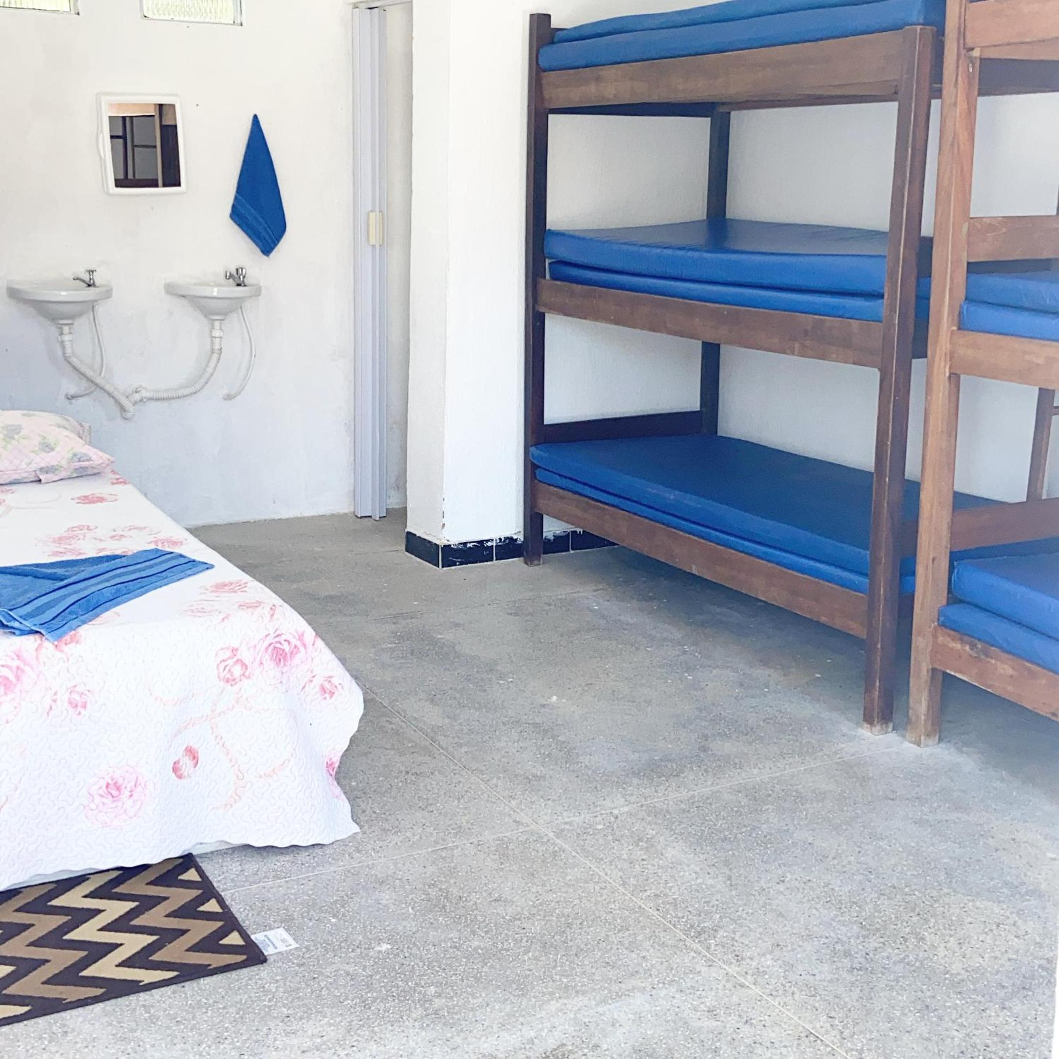 Bed in 6-Bed Female Dormitory Room photo 3