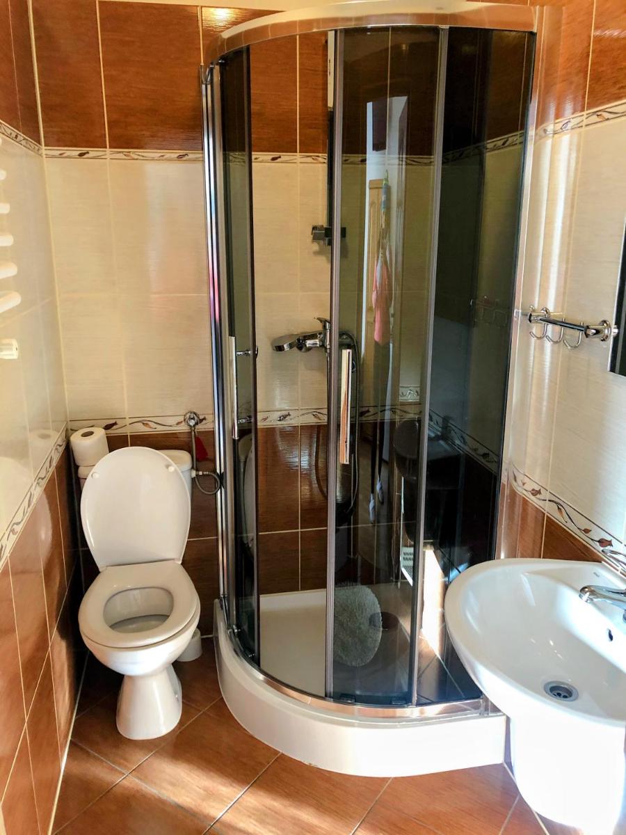 Quadruple Room with Private Bathroom photo 2
