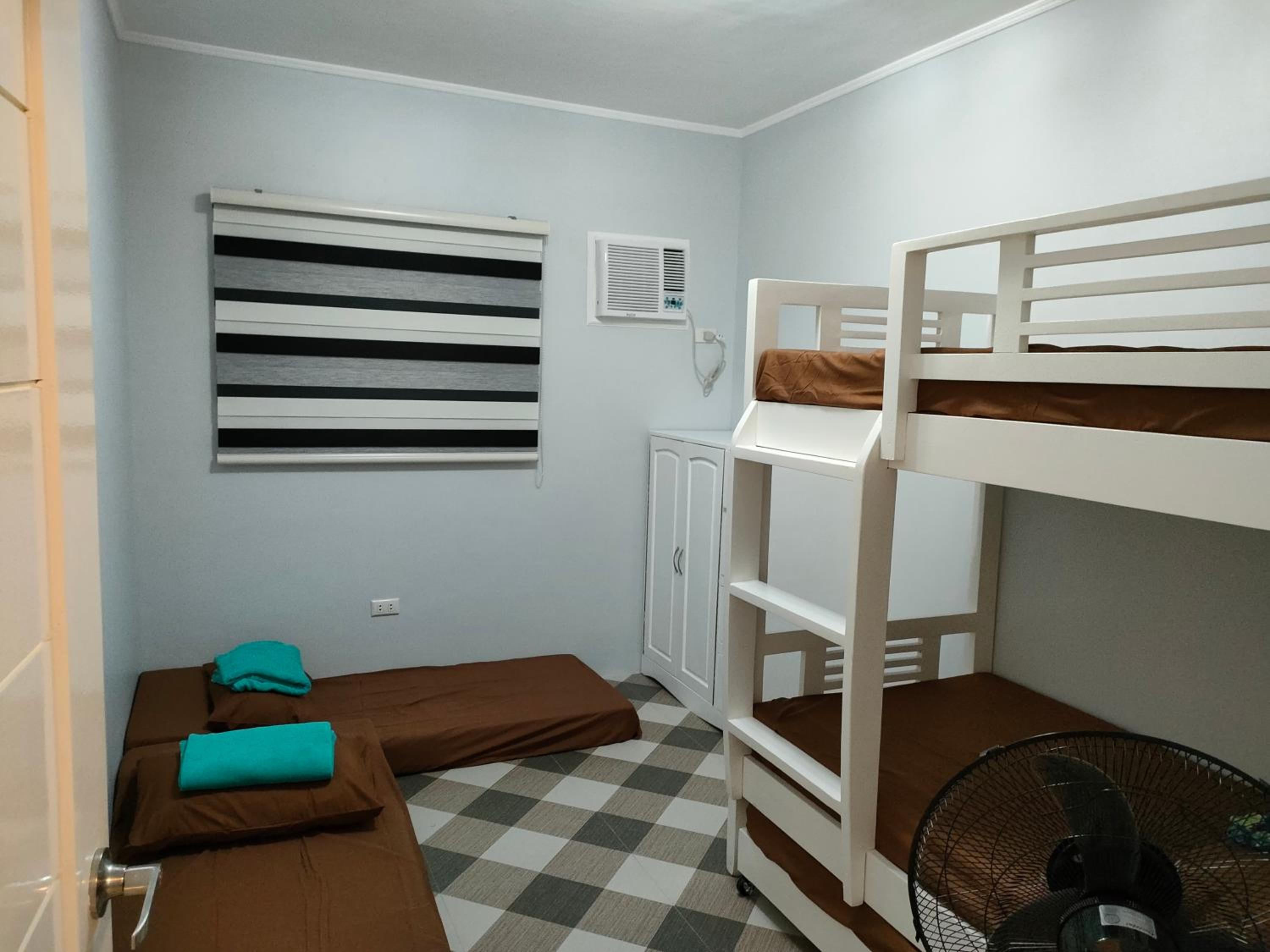 Two-Bedroom Apartment - Photo 3
