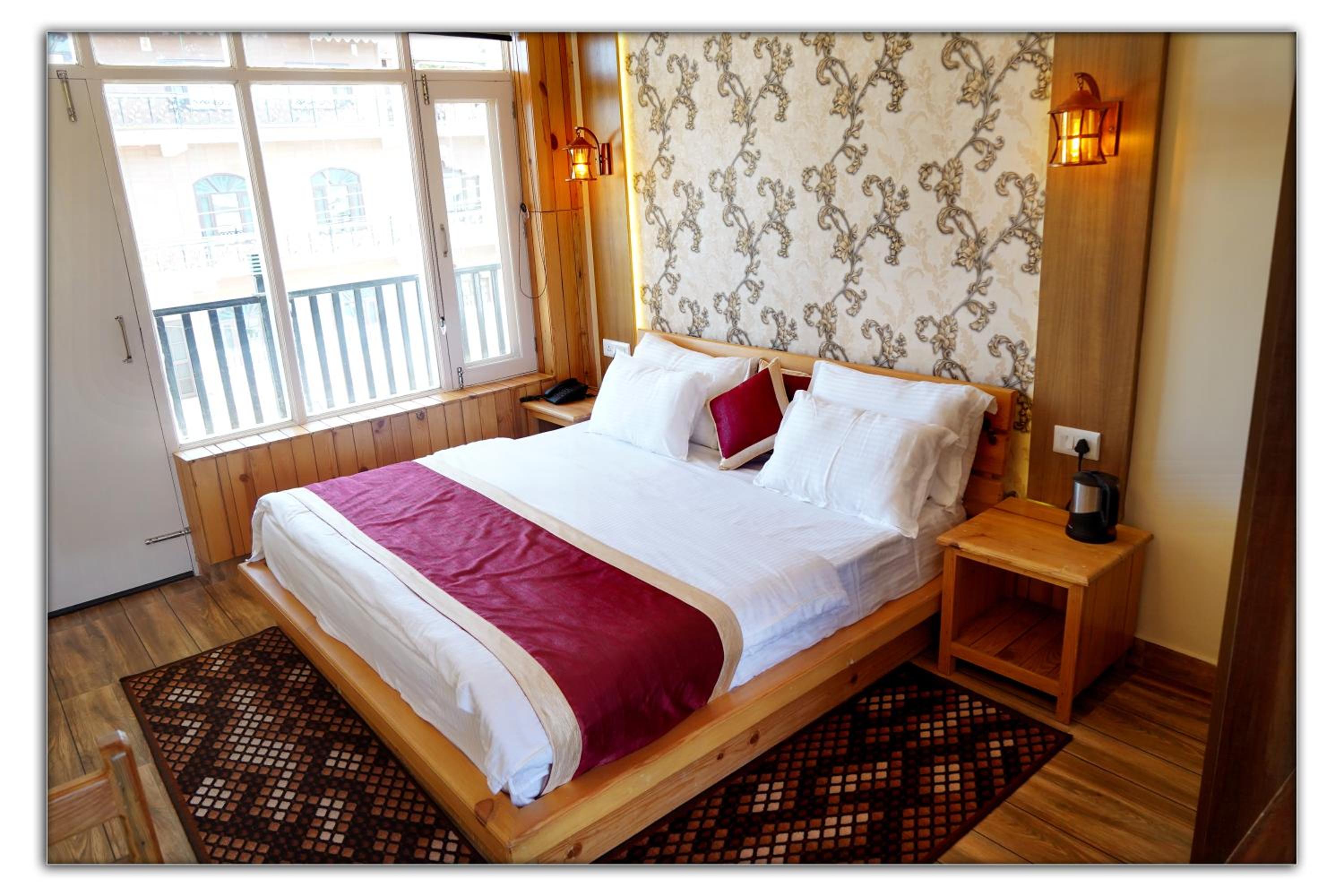 Deluxe Suite photo 2