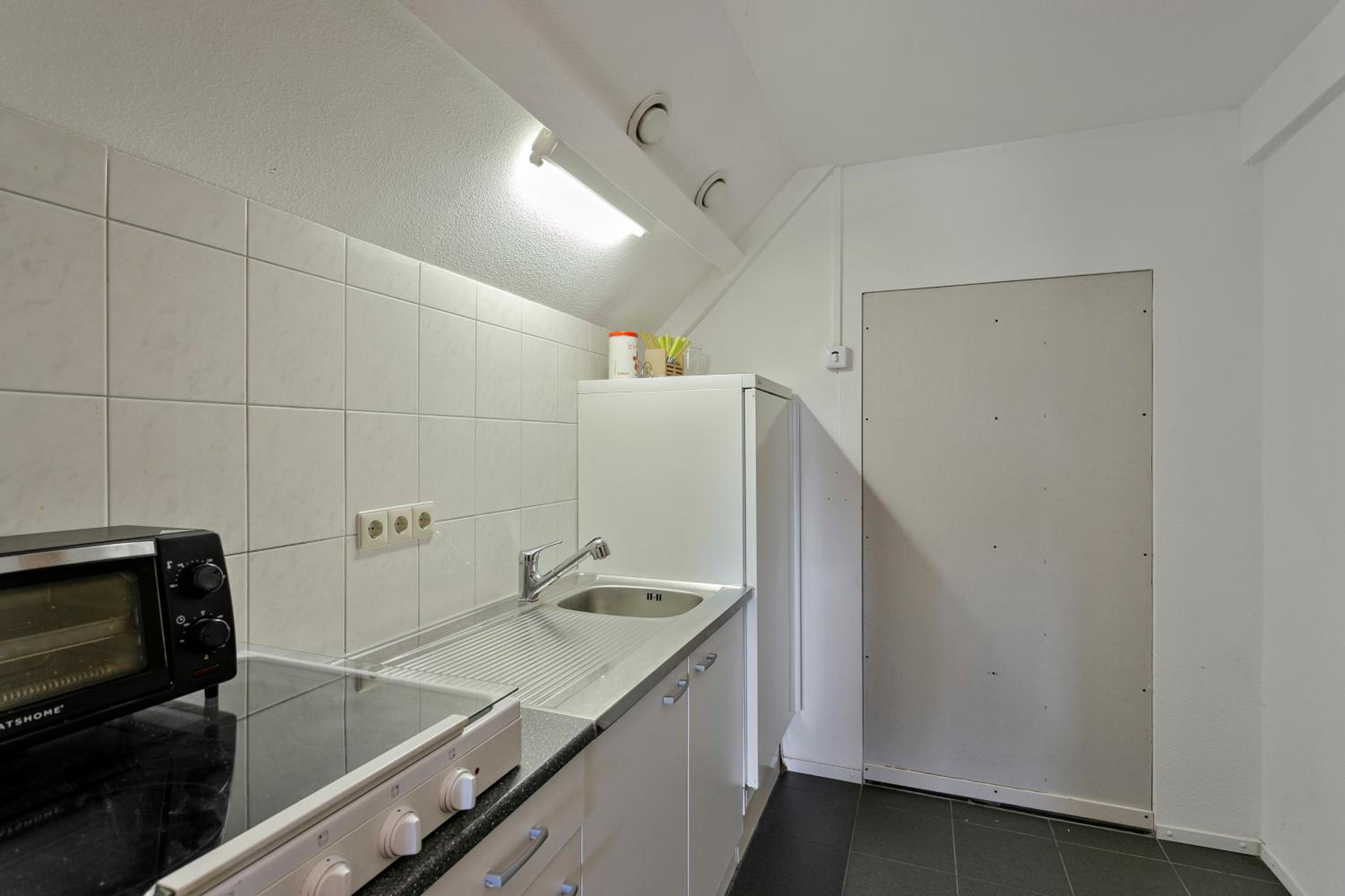 One-Bedroom Apartment photo 2