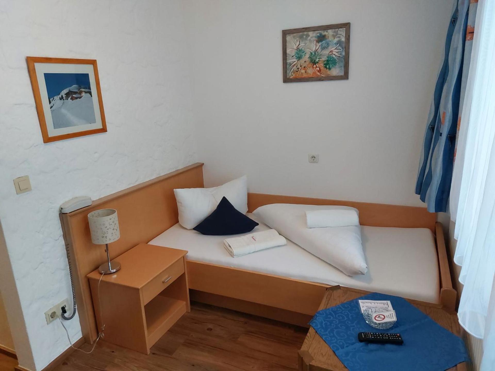 Single Room photo 3