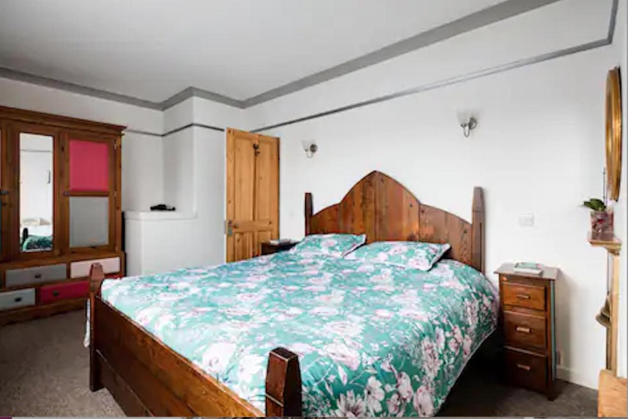 Three-Bedroom Vacation Home  photo 1