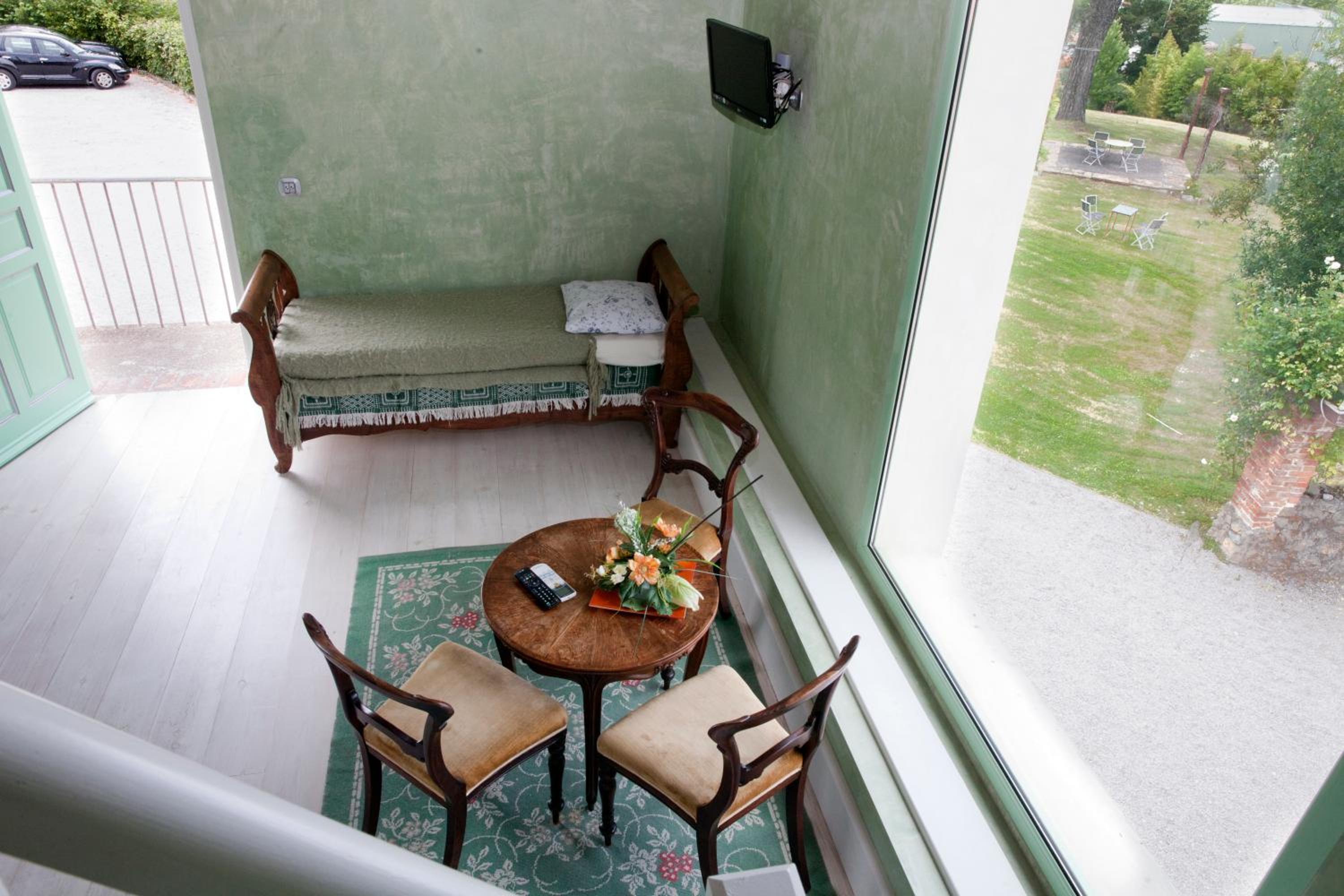 Duplex Suite - Photo 12