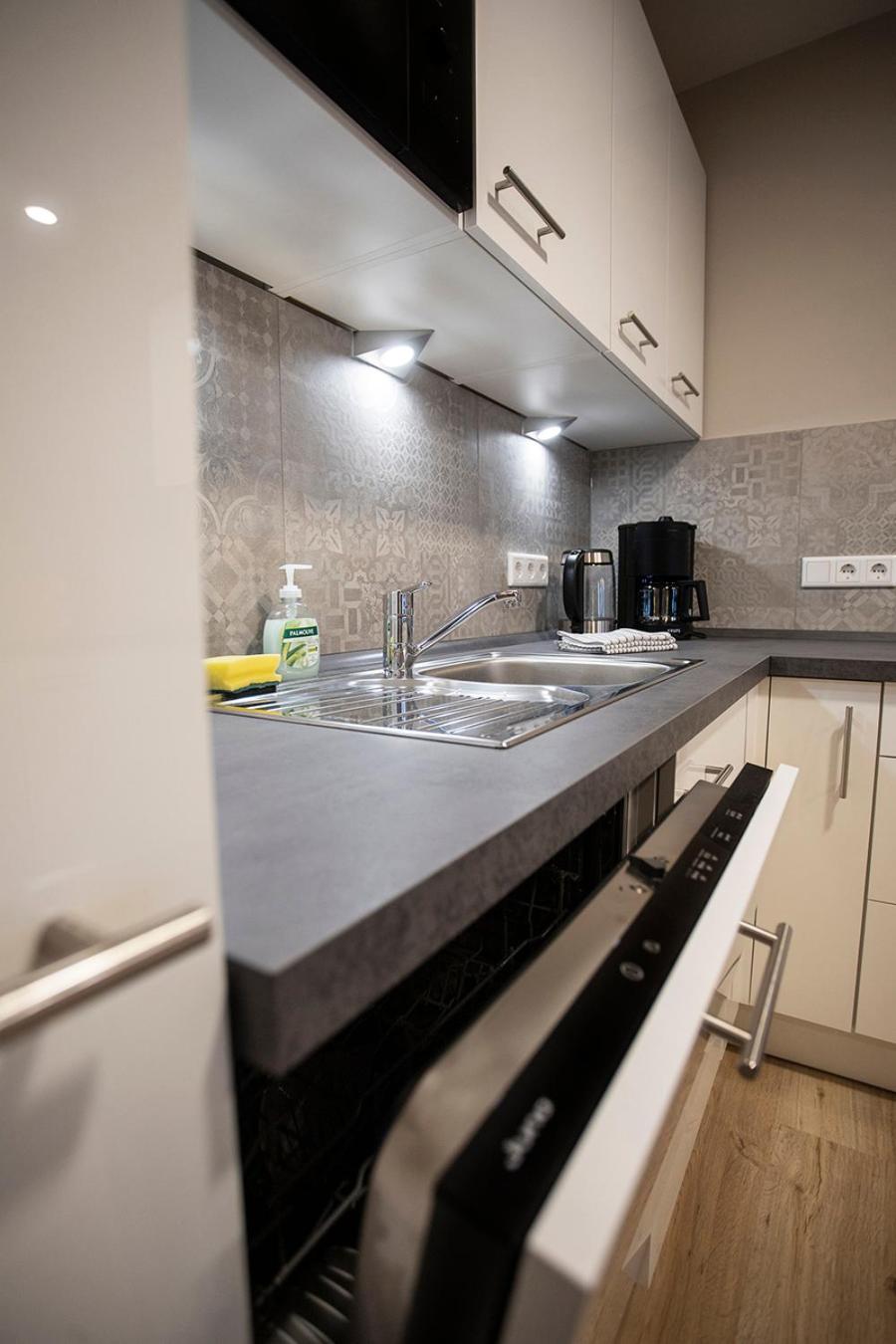 Two-Bedroom Apartment - Photo 2