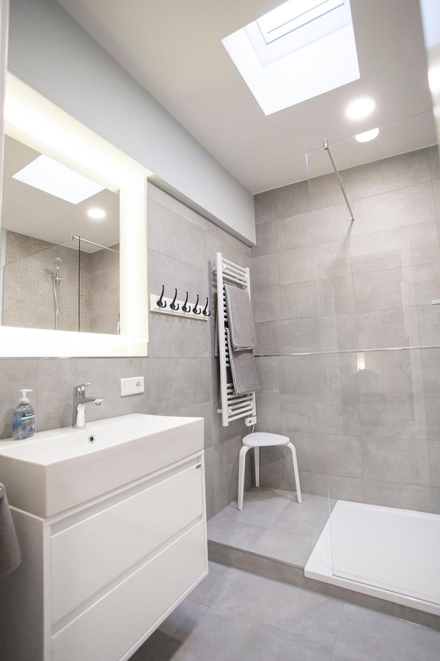 One-Bedroom Apartment - Photo 18