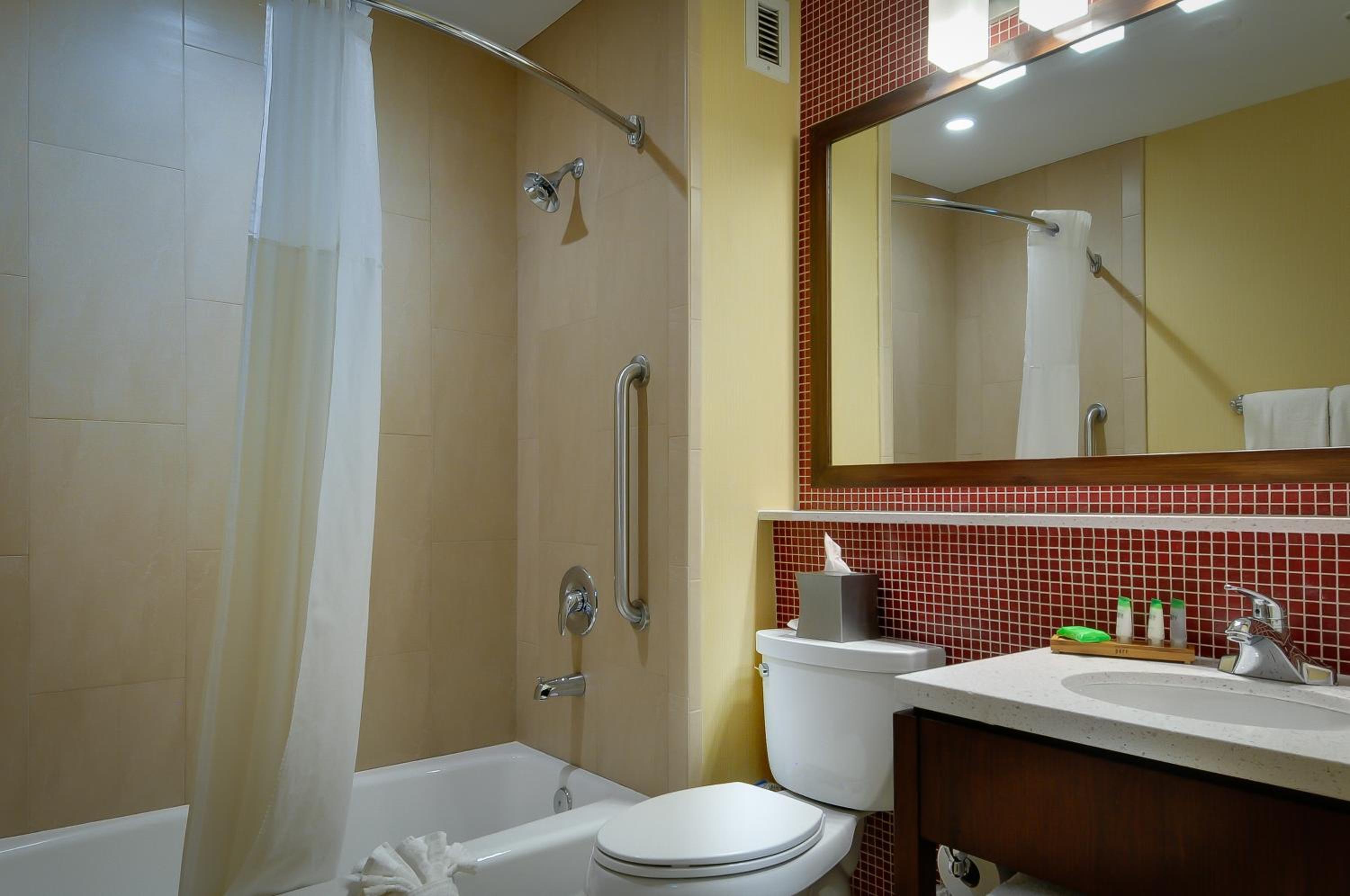 Double Room with Two Double Beds - Non-Smoking - Photo 2