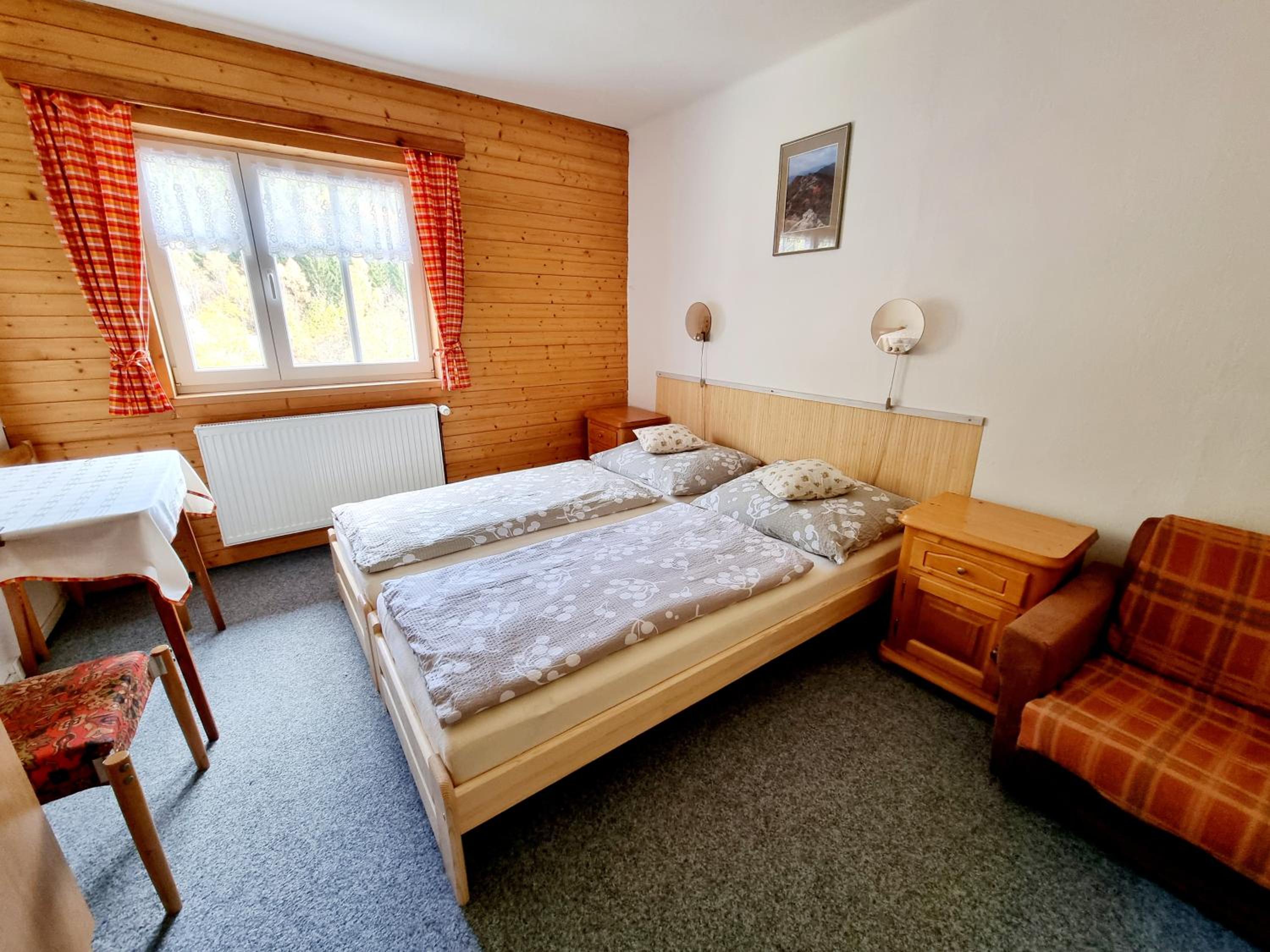 Double Room with Shared Bathroom photo 1