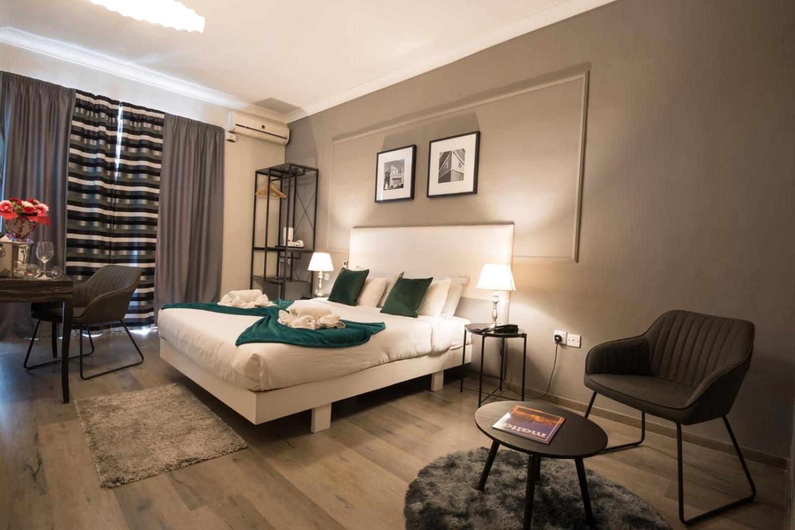 Quadruple Room with Sea View - Photo 3