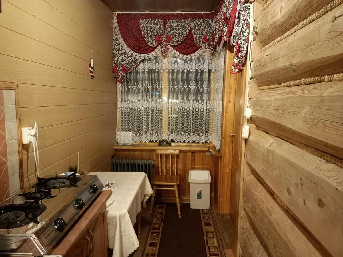 Family Room with Balcony photo 3