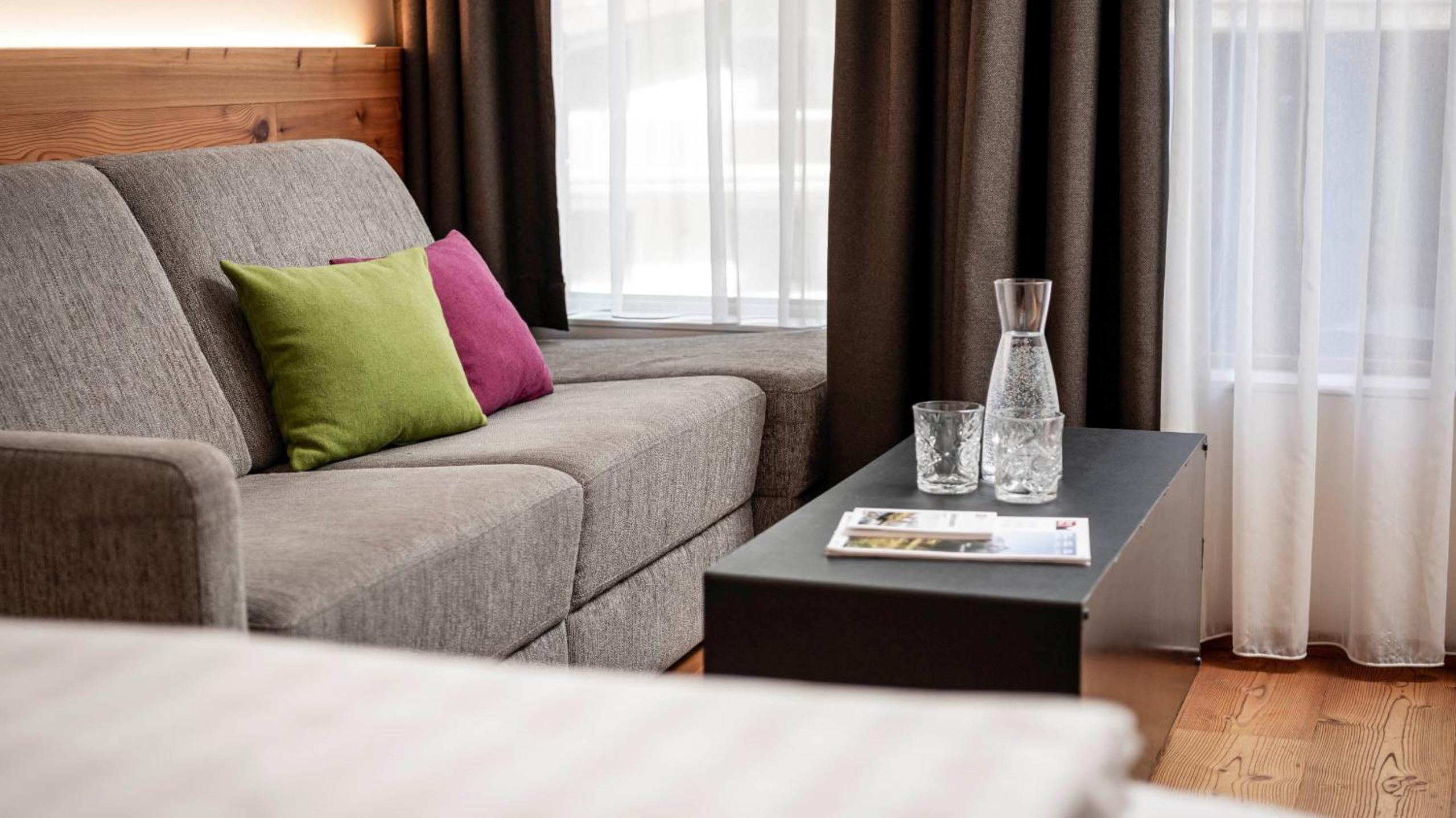Double Room L with Balcony - Photo 14