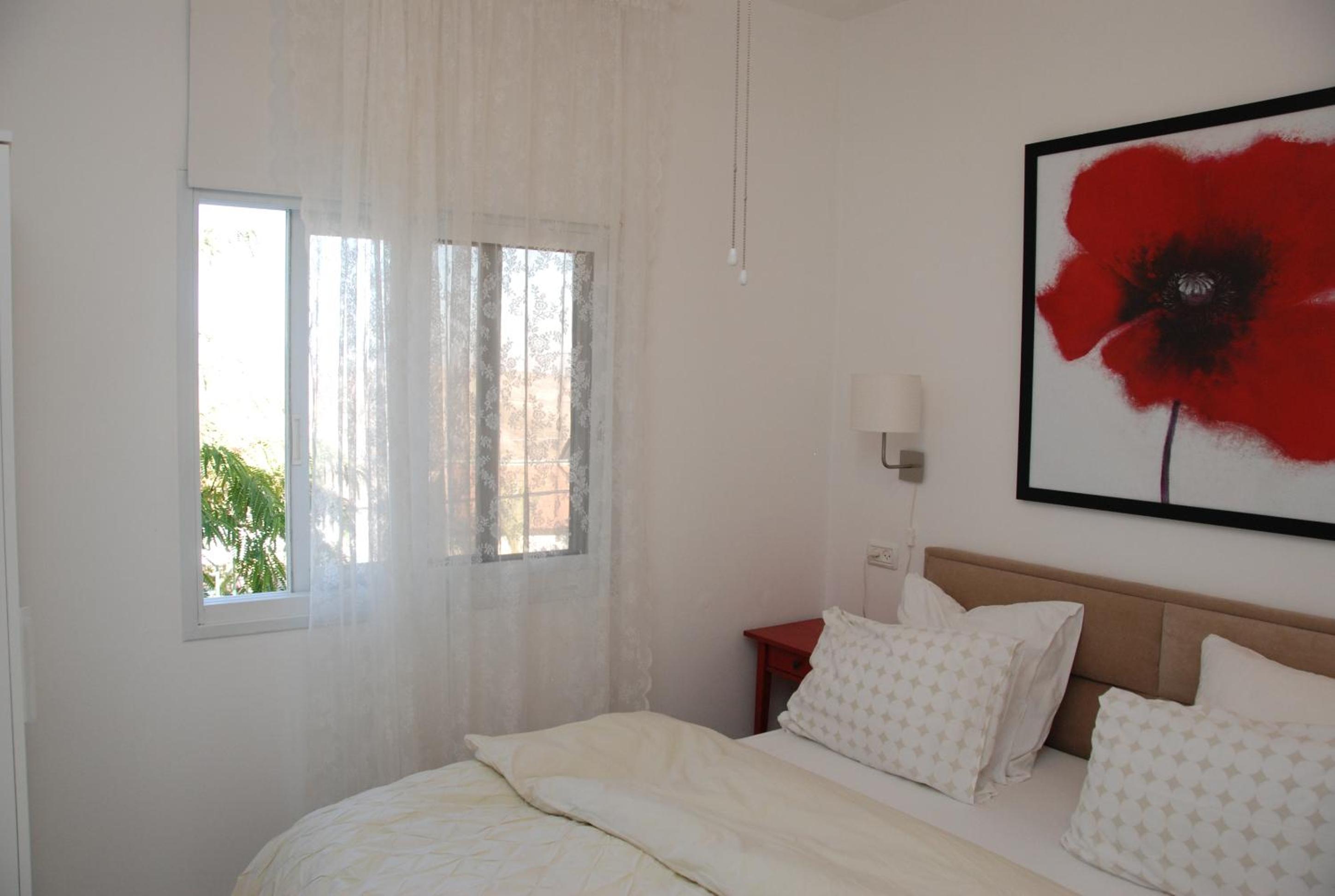 Studio (2 Adults) - Photo 1