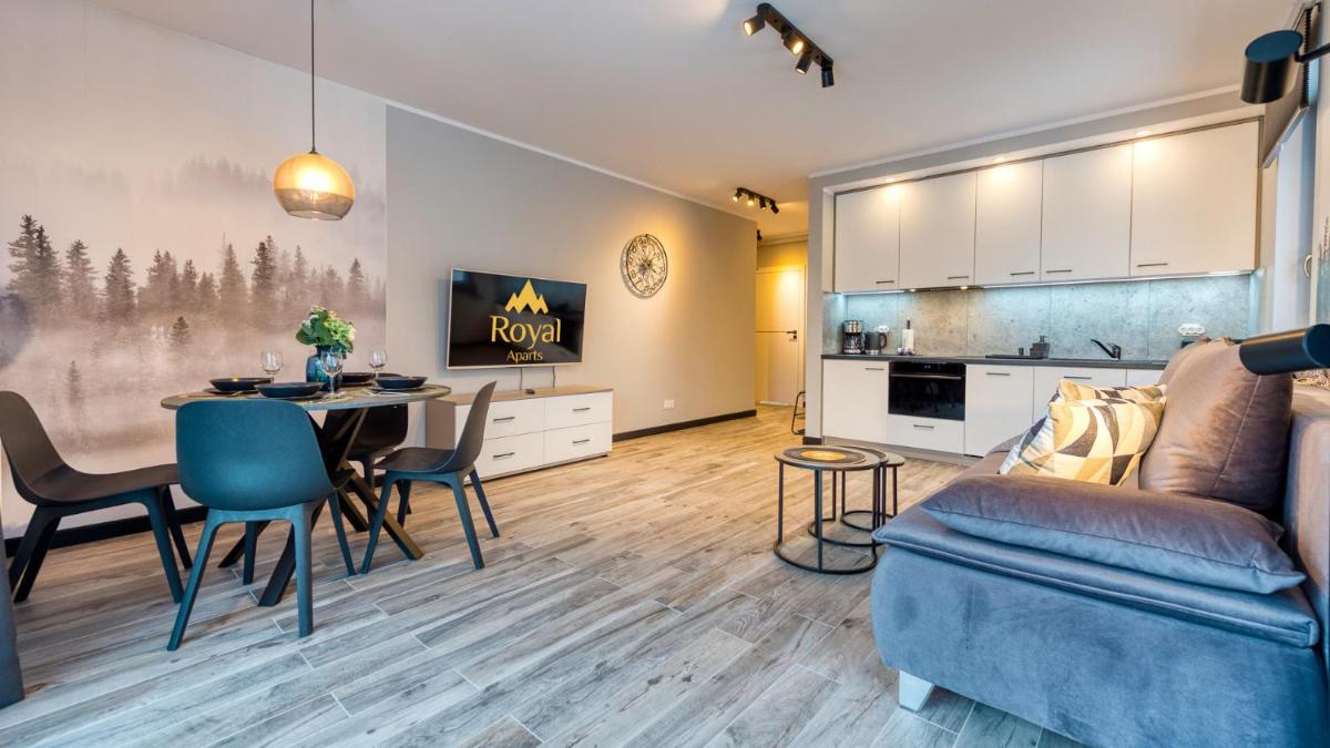 Apartment with Mountain View - Photo 5