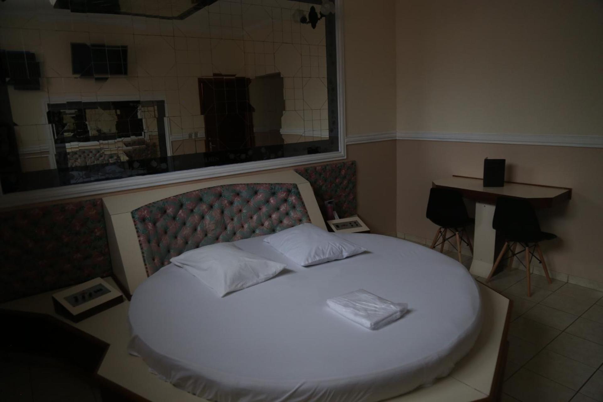 Budget Double Room - Photo 3