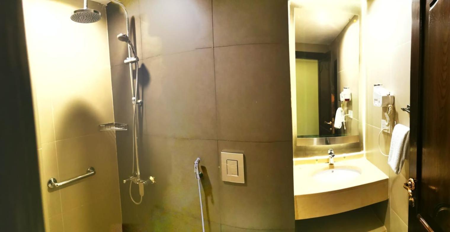 Deluxe Double Room - Photo 7