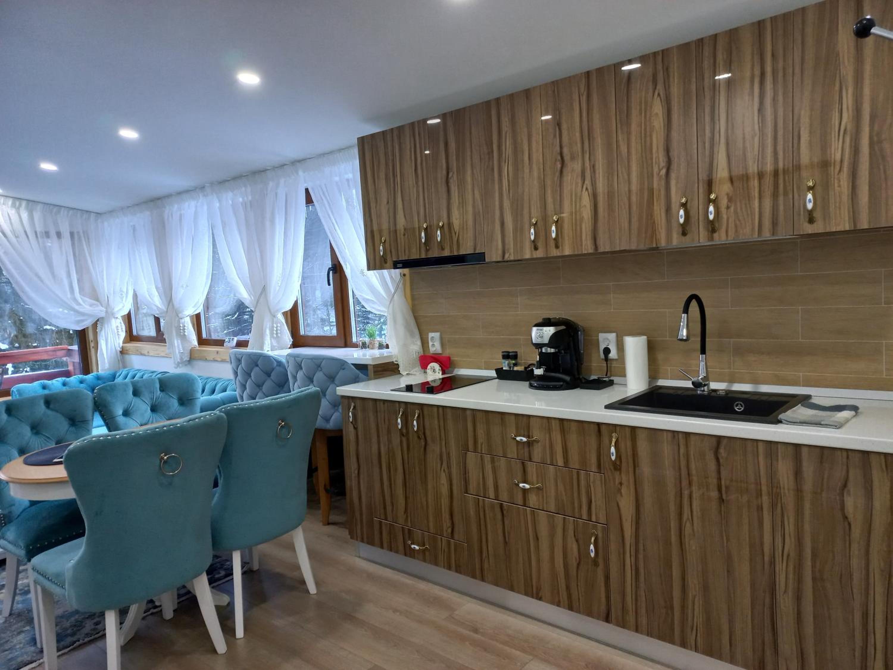 Two-Bedroom Apartment - Photo 12