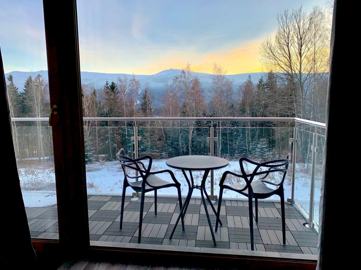 Apartment with Mountain View photo 2