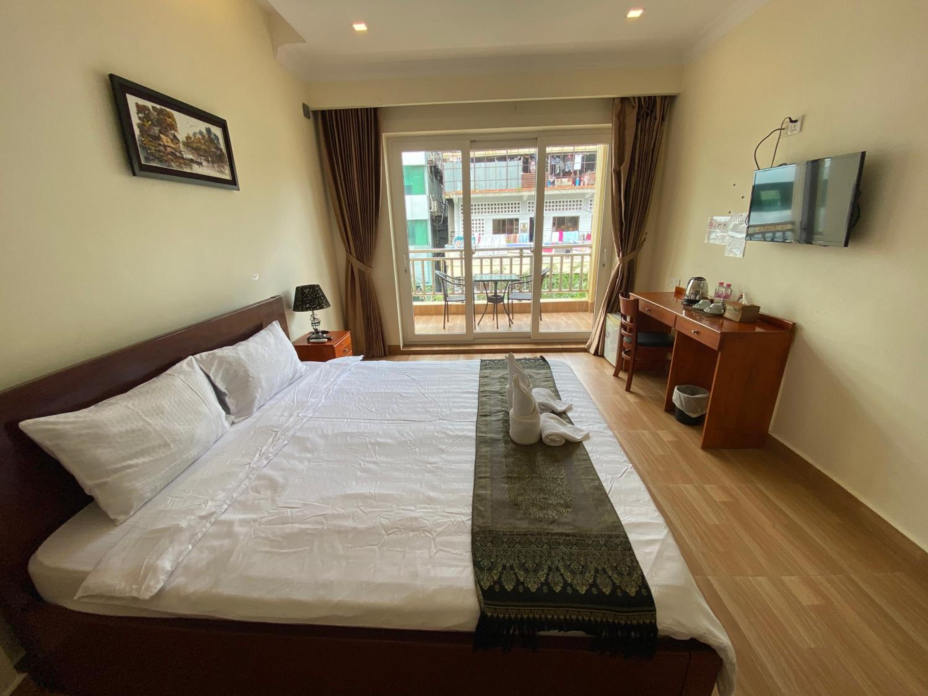 Deluxe Double Room - Photo 22