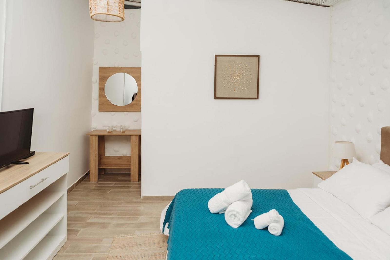 Double Room - Photo 2