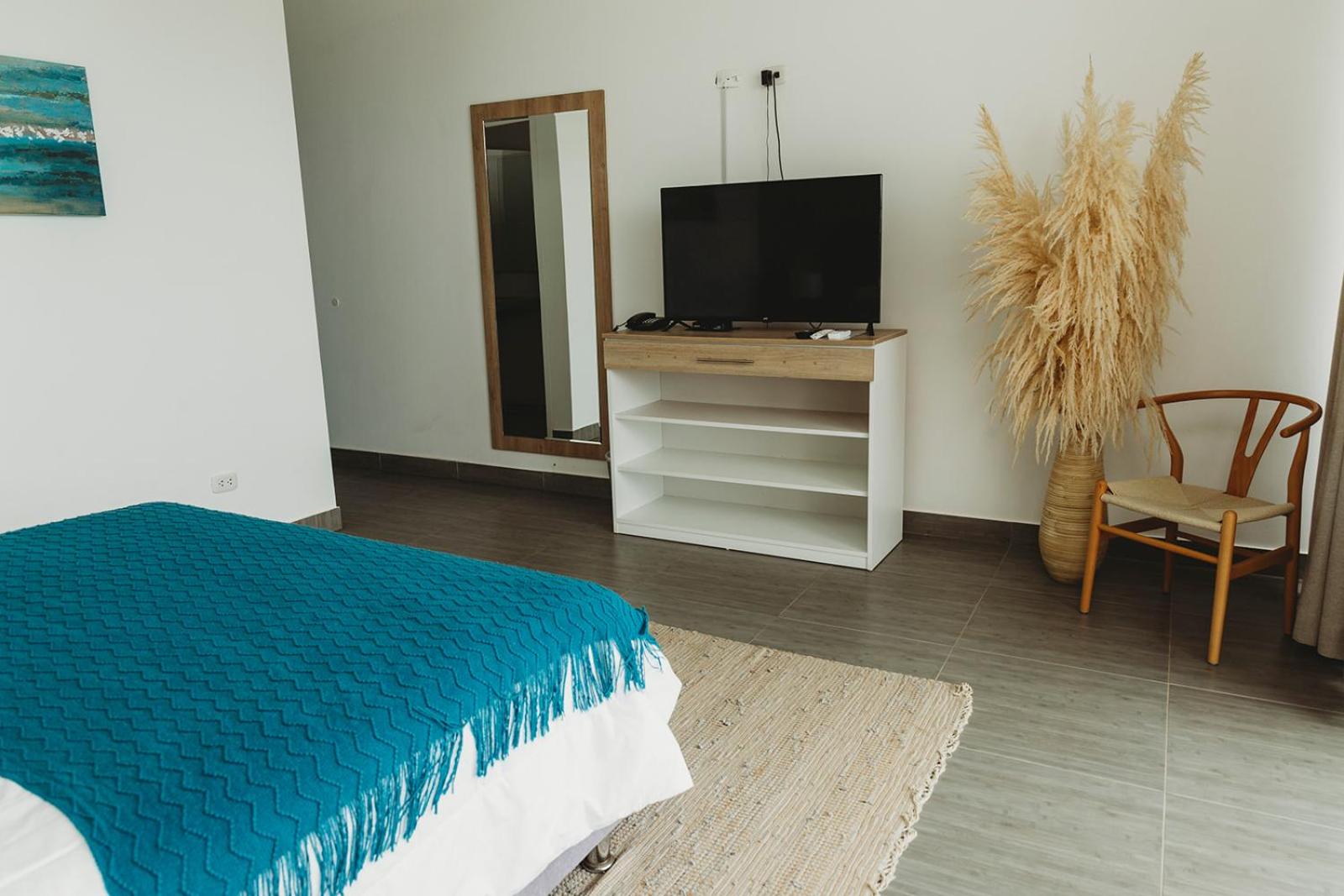 Deluxe Room - Photo 8