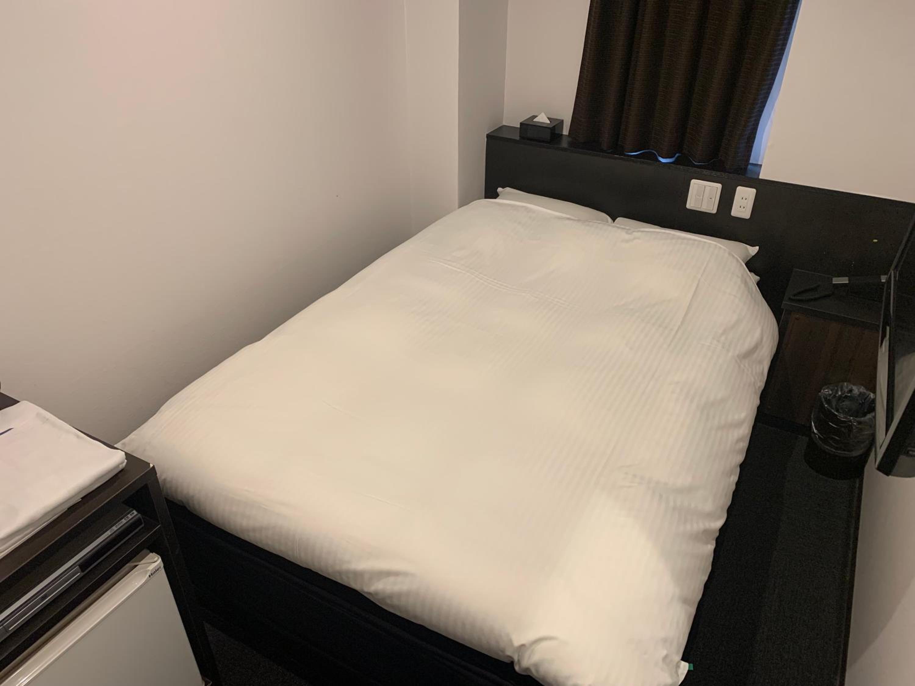 Single Room - Non-Smoking