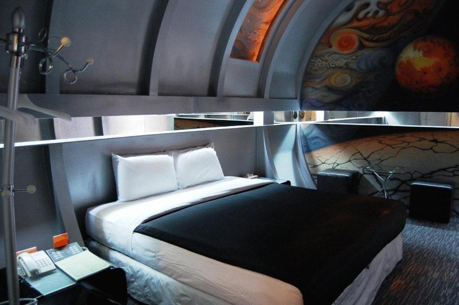 Deluxe Double Room - Photo 8