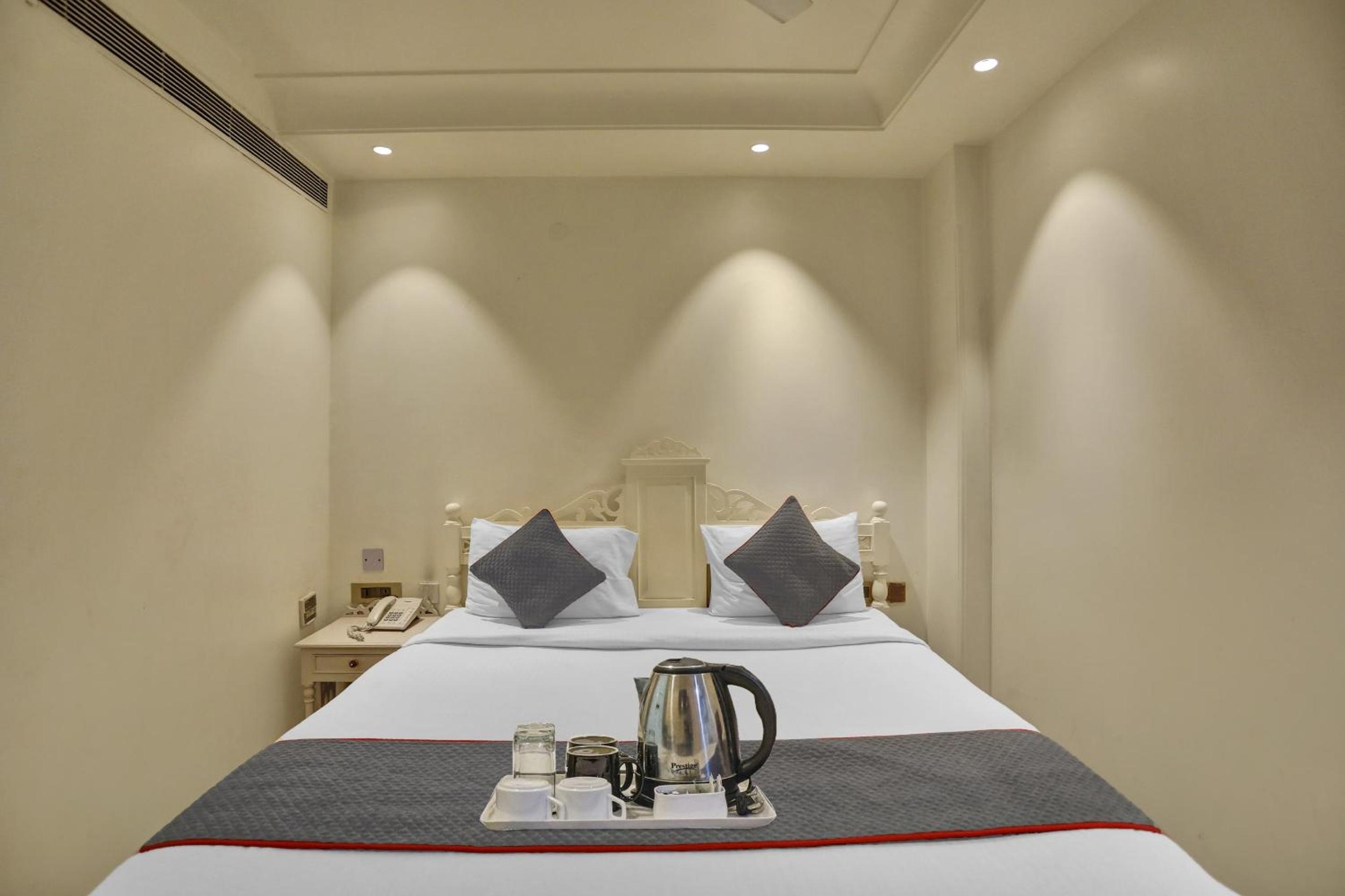 Heritage Boutique Room - Photo 8