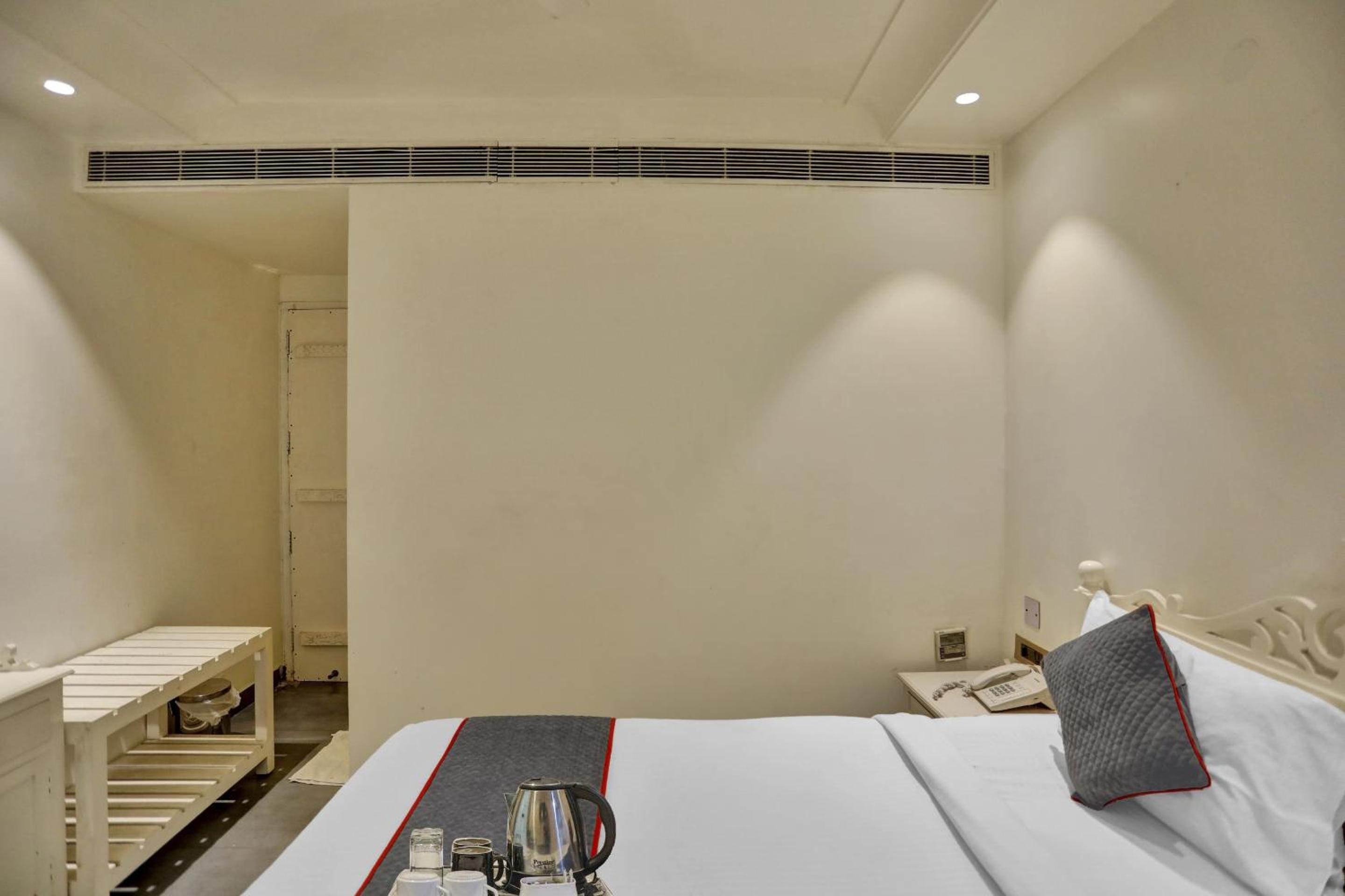 Heritage Boutique Room - Photo 7
