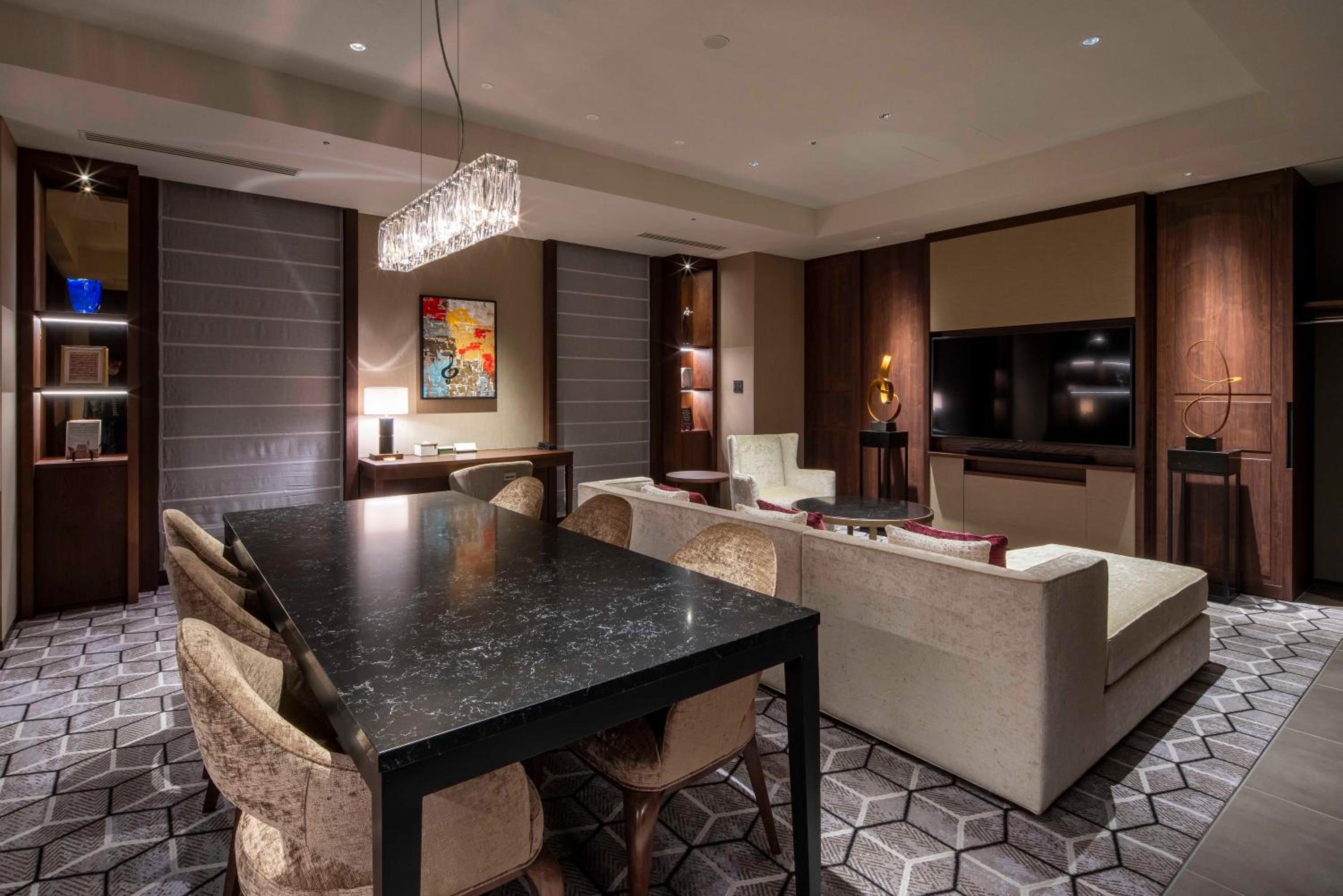 Suite Suite