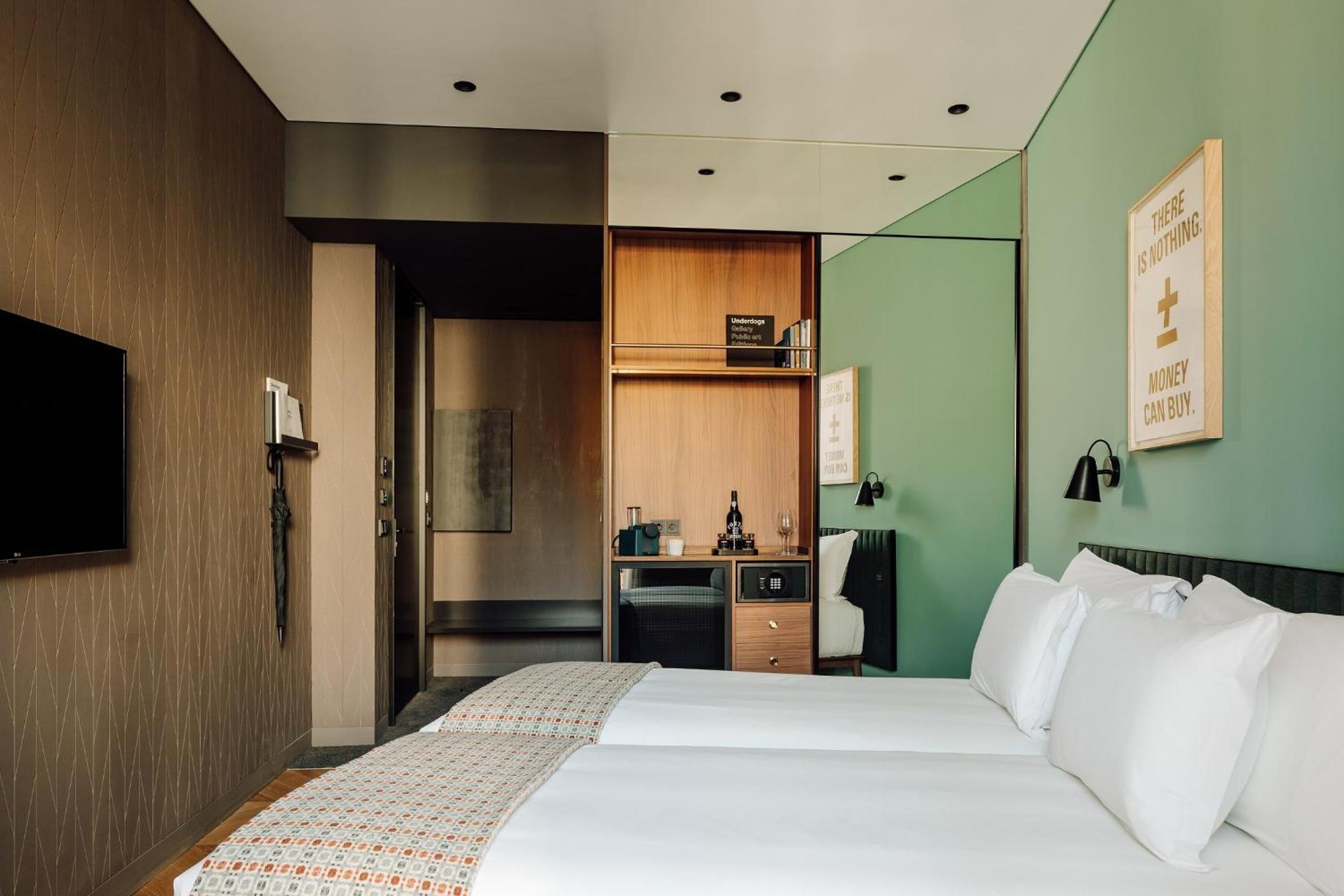Standard Double Room - Photo 7