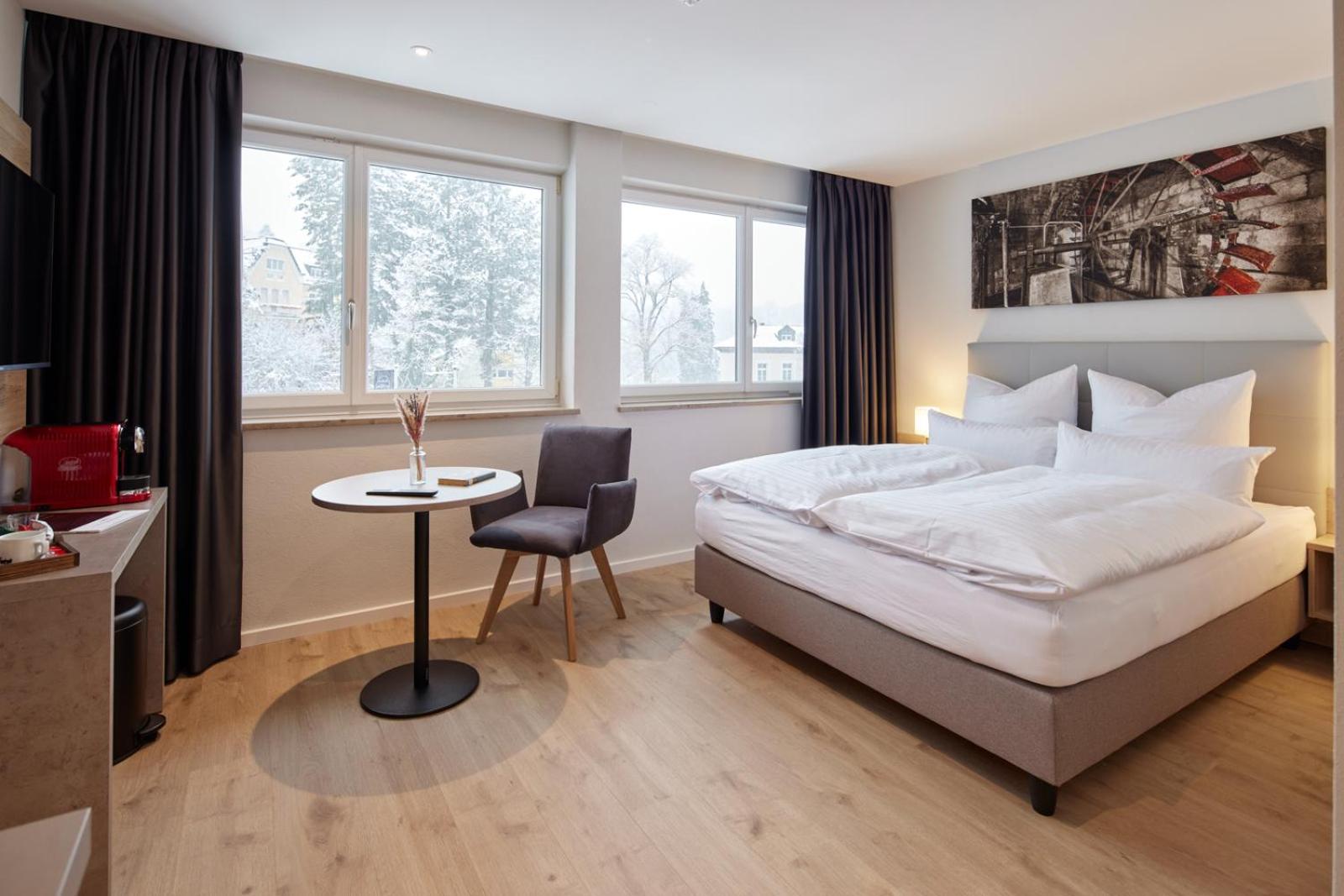 Double Room with Mountain View