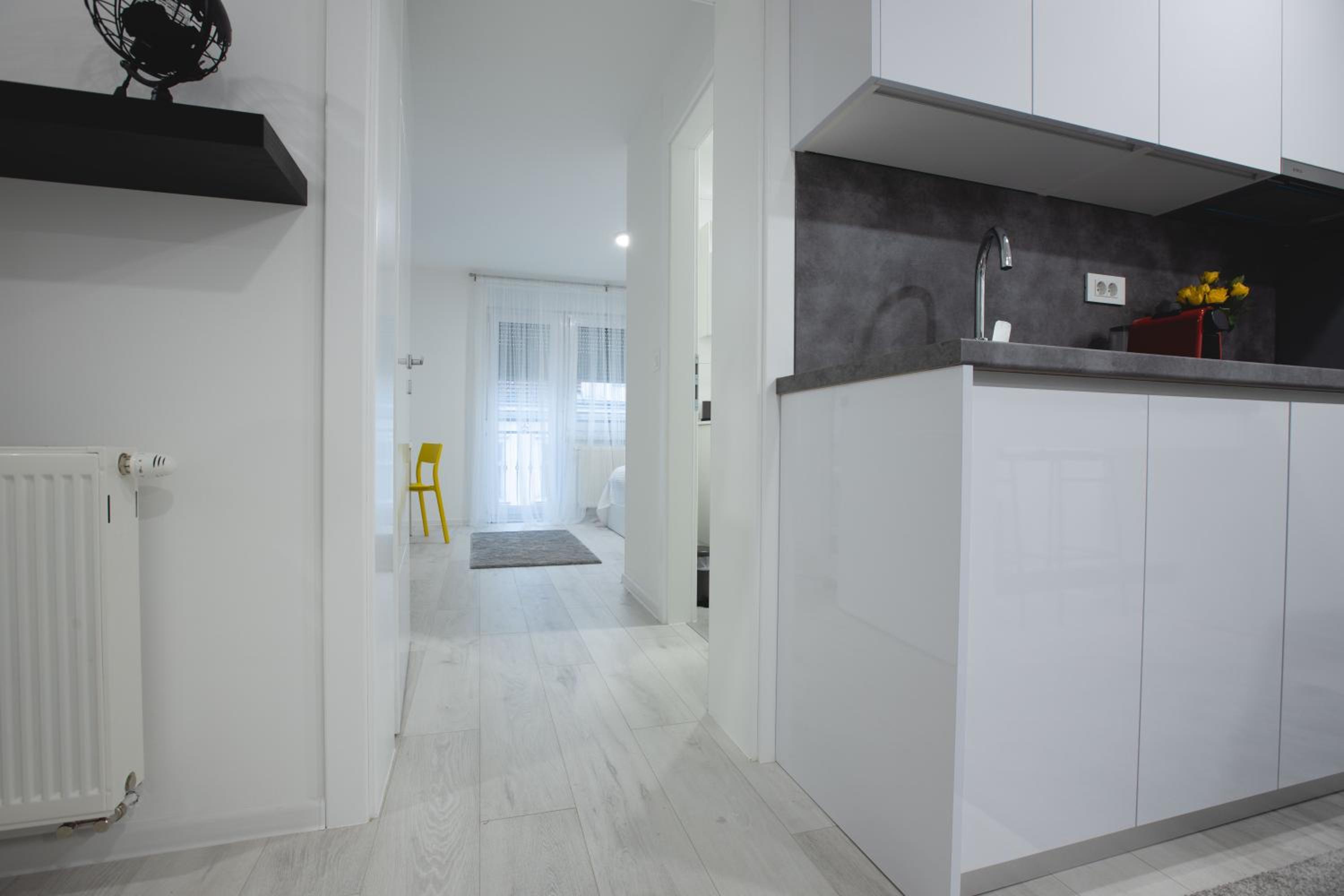 Two-Bedroom Apartment - Photo 8