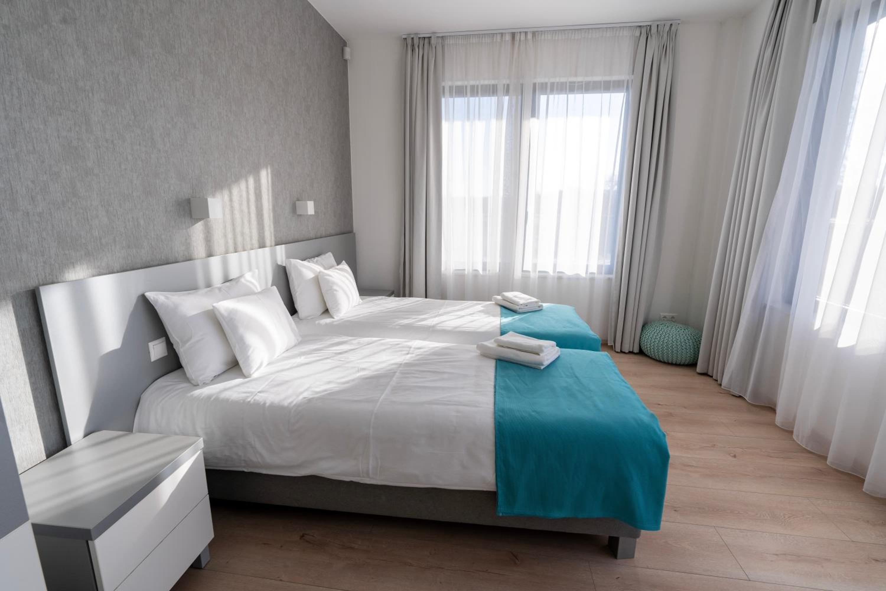 Triple Room with Balcony - Photo 1