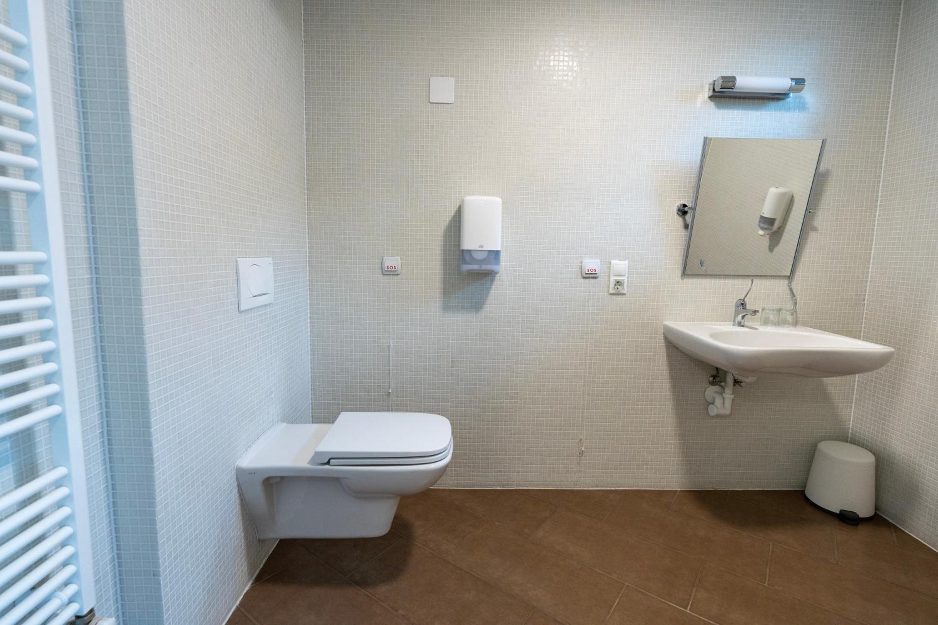 Double Room - Disability Access - Photo 2