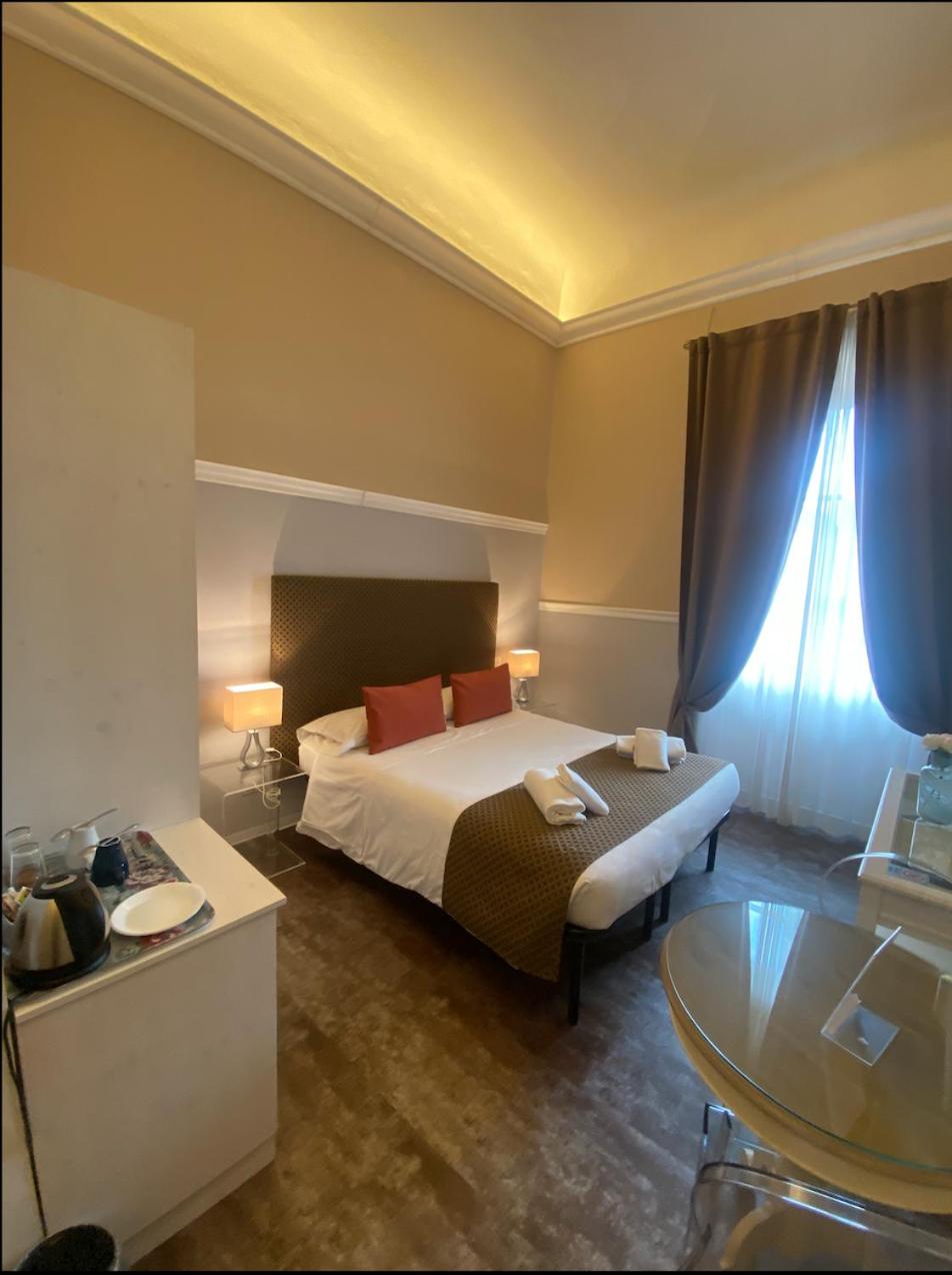 Double Room with Private Bathroom photo 2