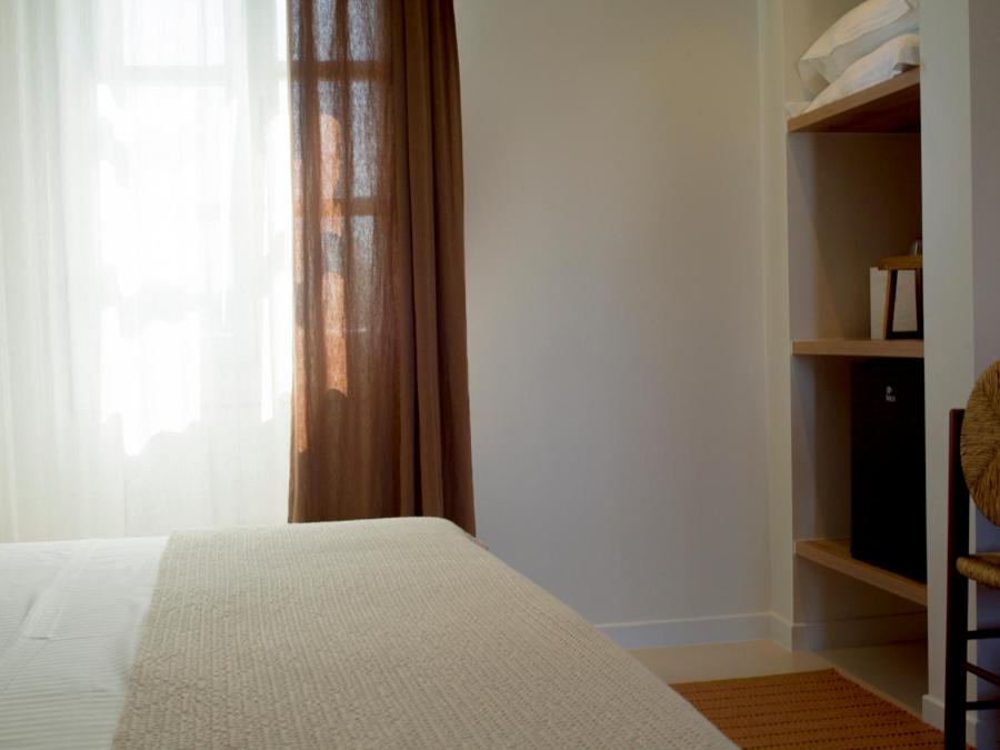 Deluxe Family Room - Photo 9