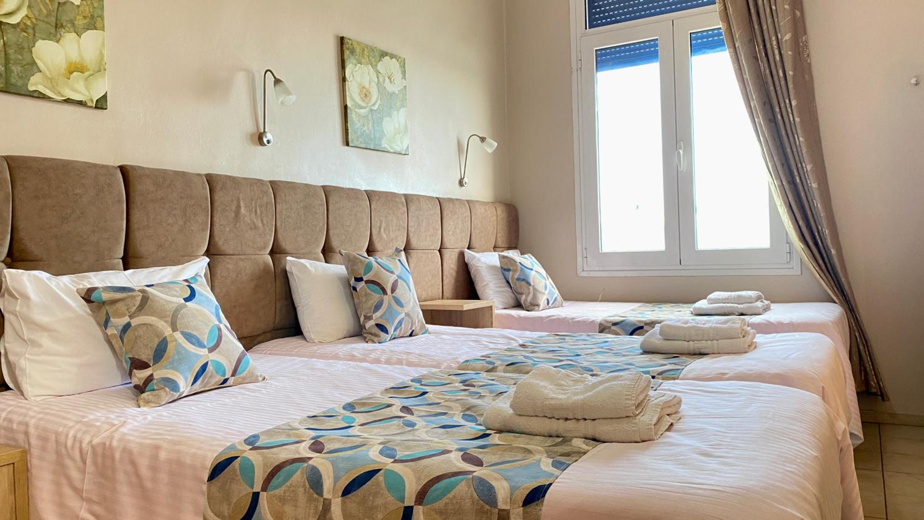 Standard Triple Room with Sea View - Photo 1