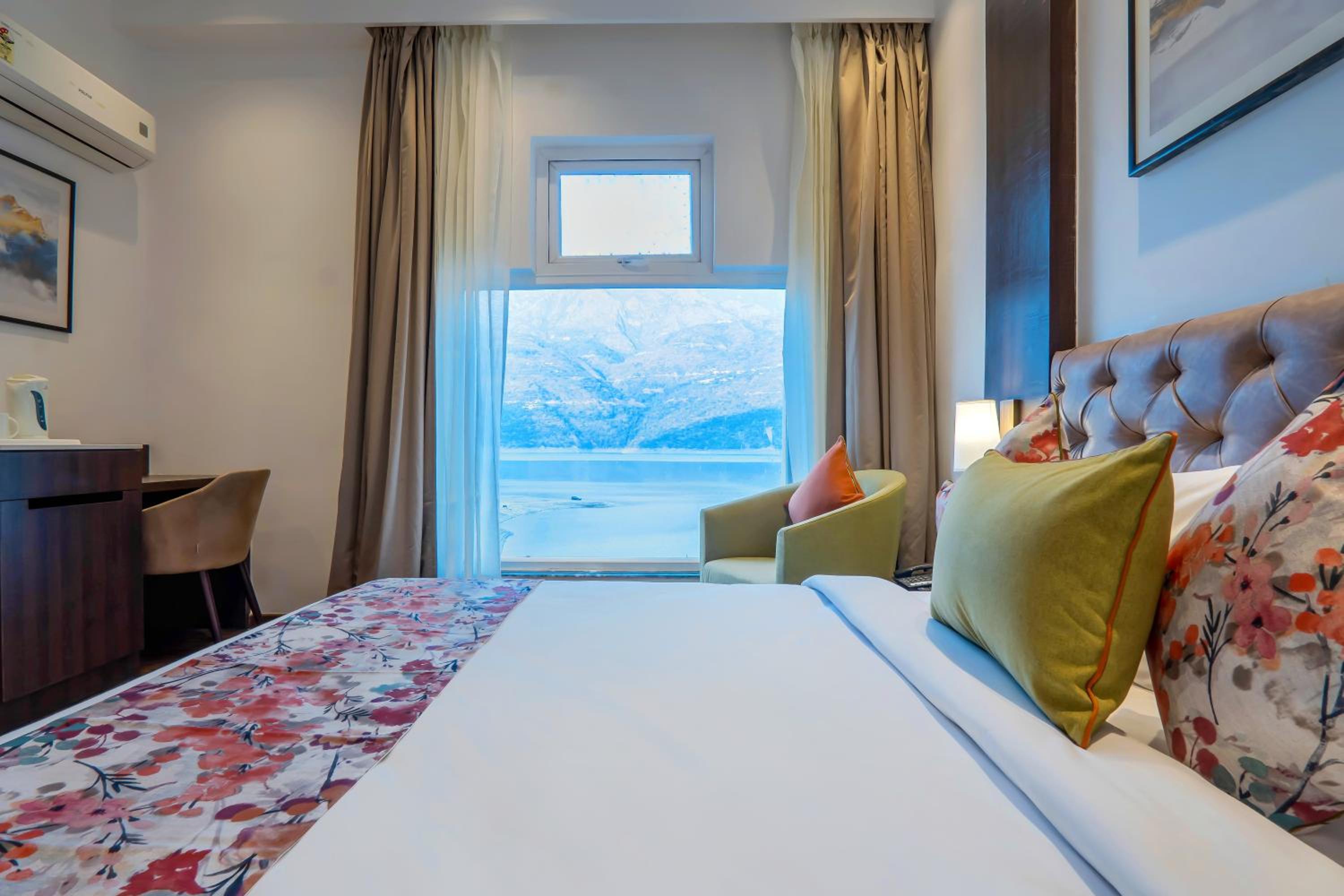 Double Room with Lake View
