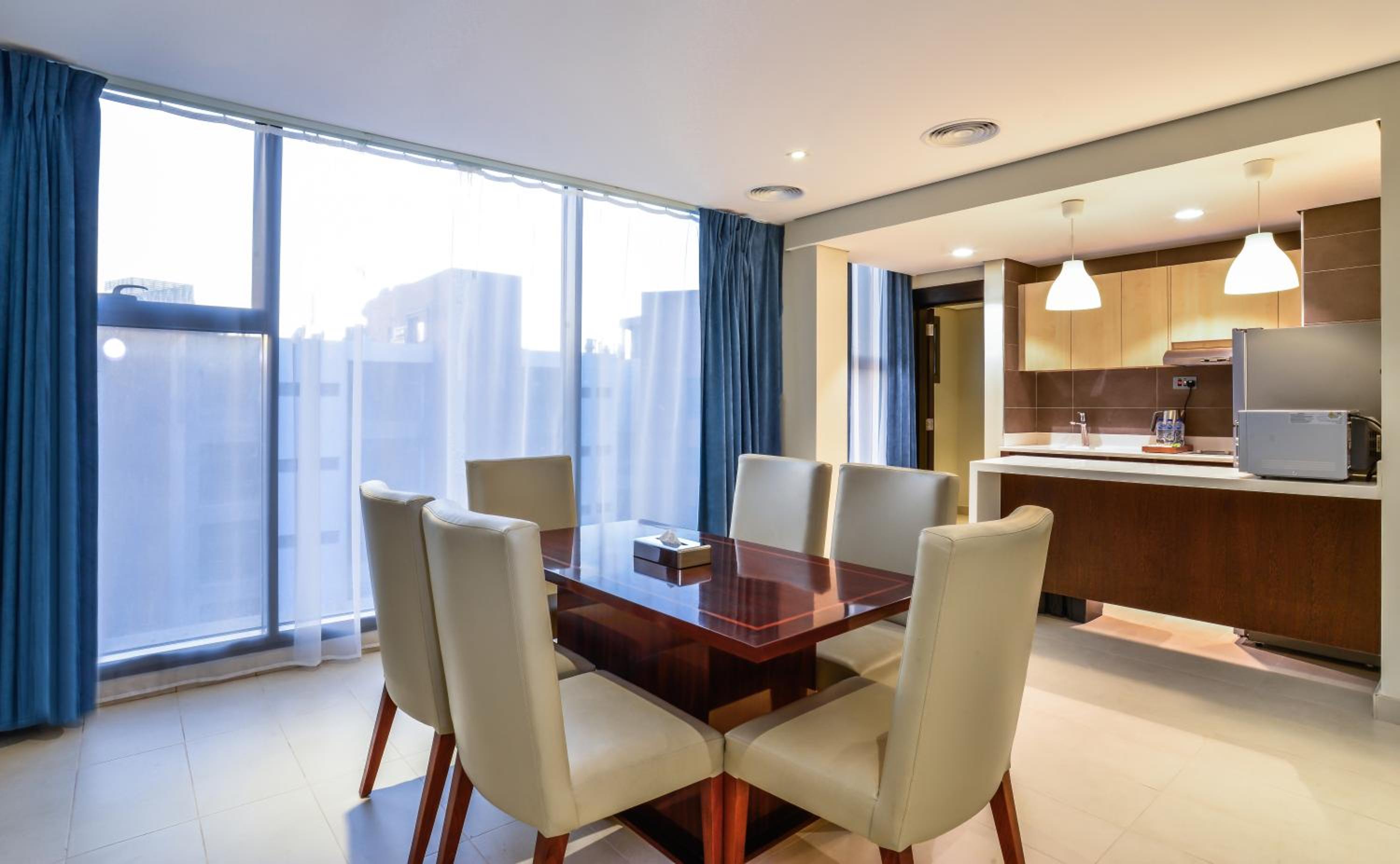 Superior Suite with City View photo 2
