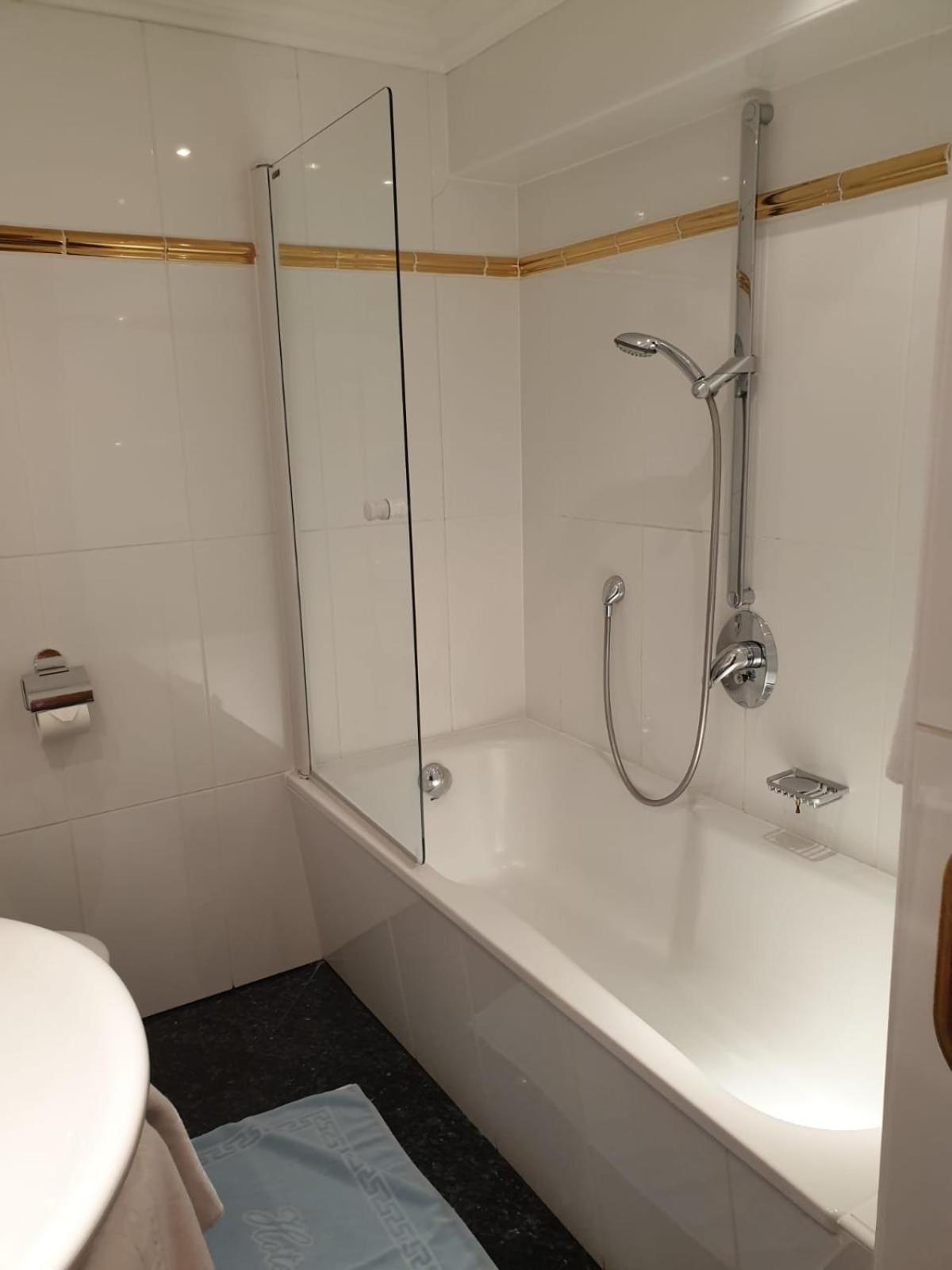 Triple Room with Balcony - Photo 3