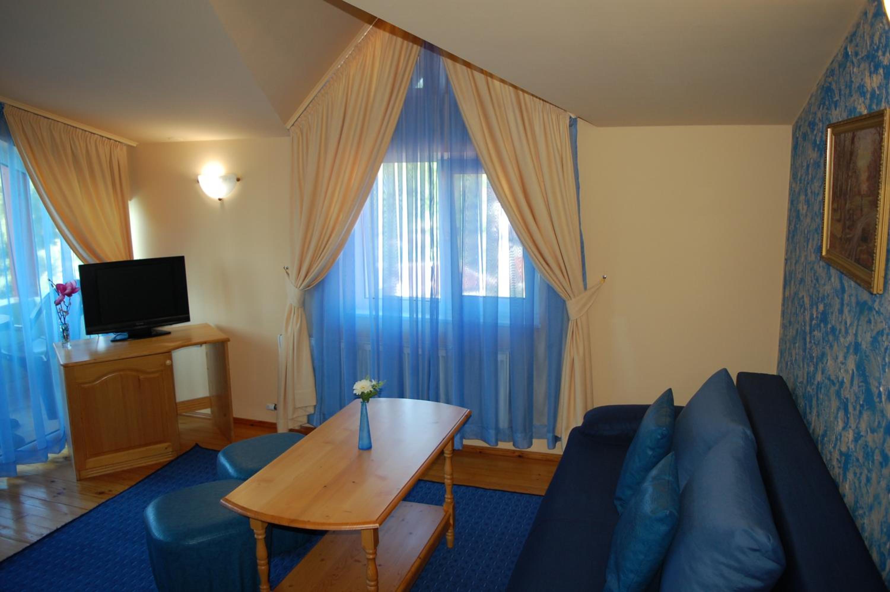 Apartment with Lake View photo 2