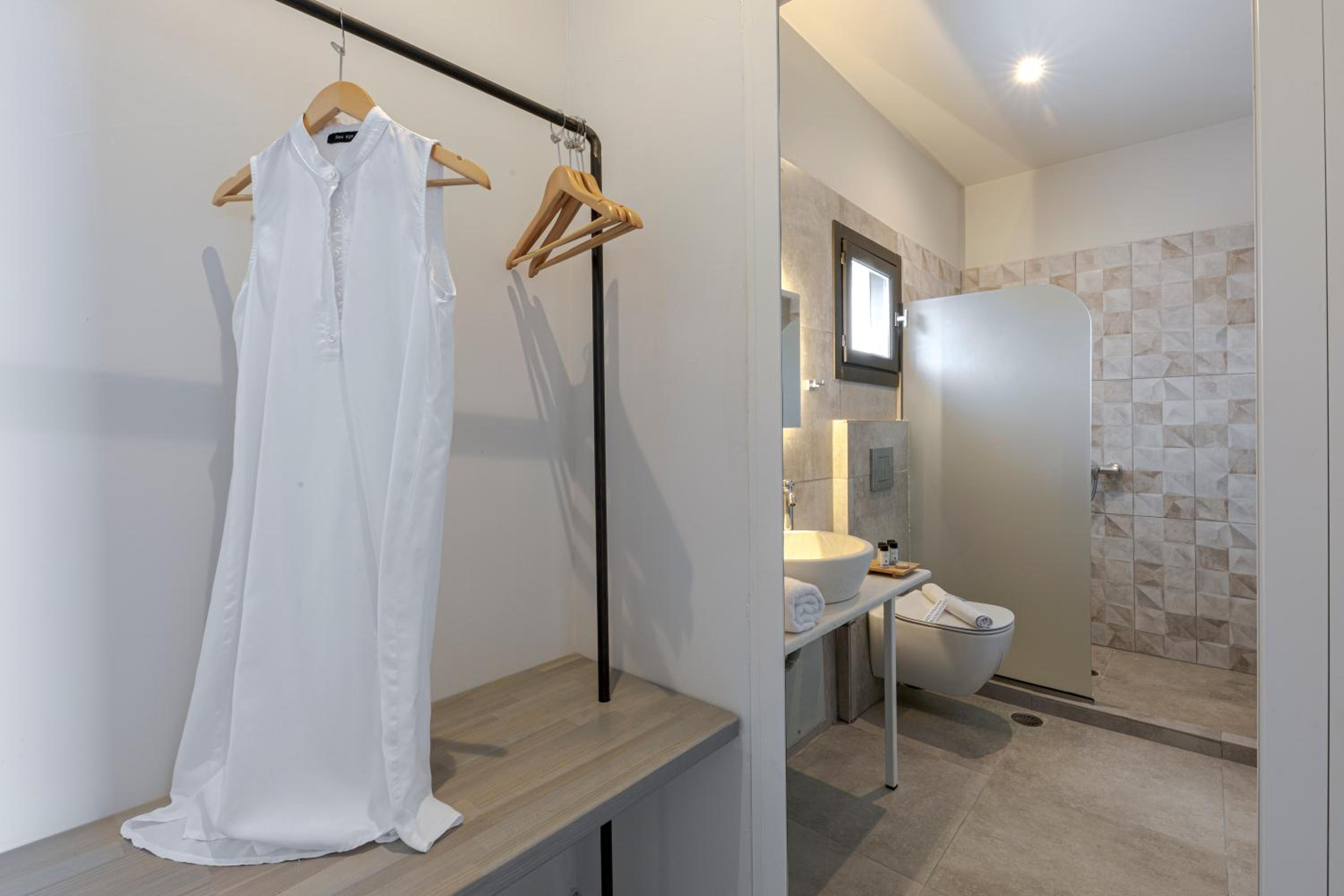 Standard Double or Twin Room photo 2
