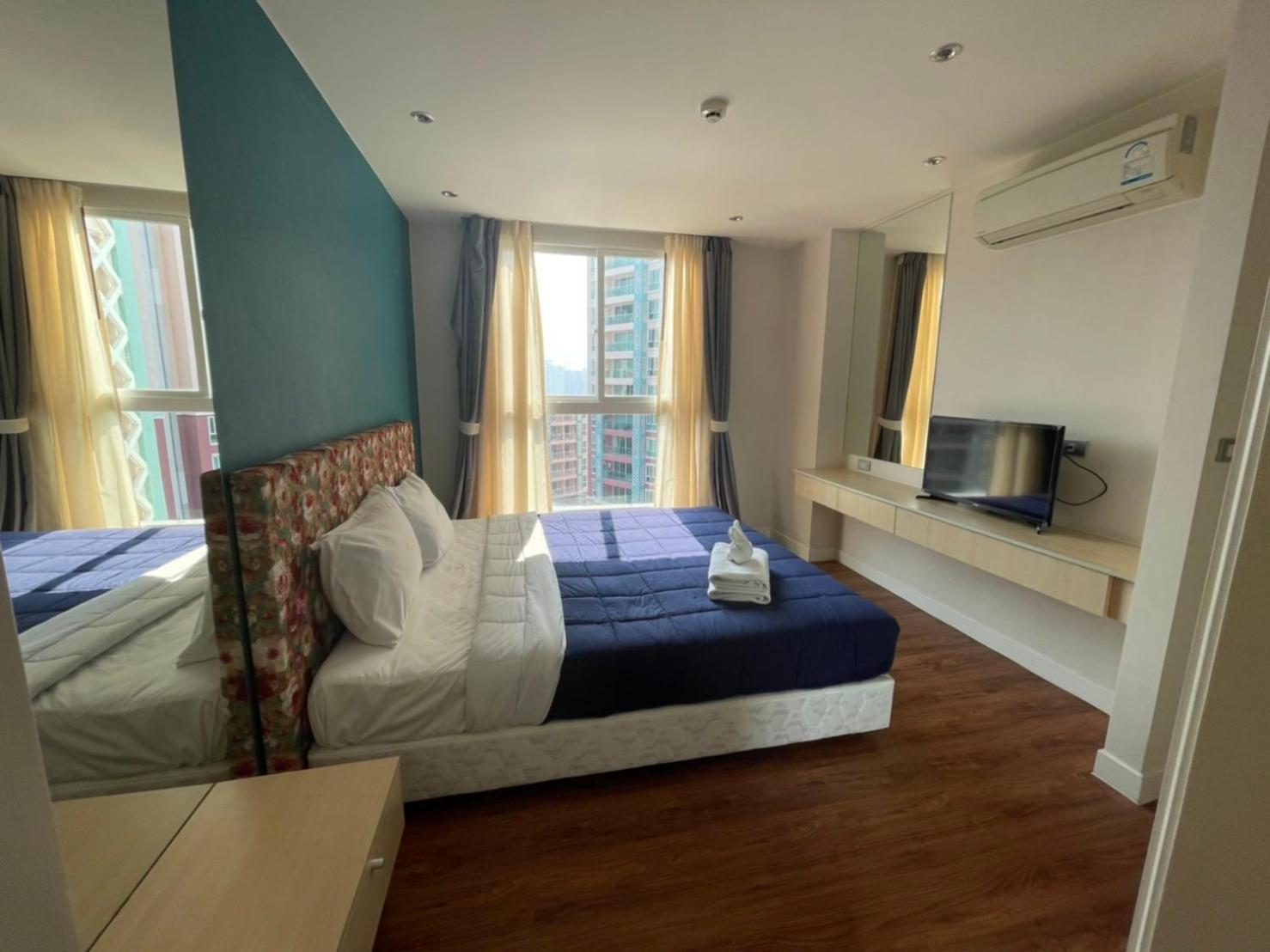 Double Room with Pool View photo 1