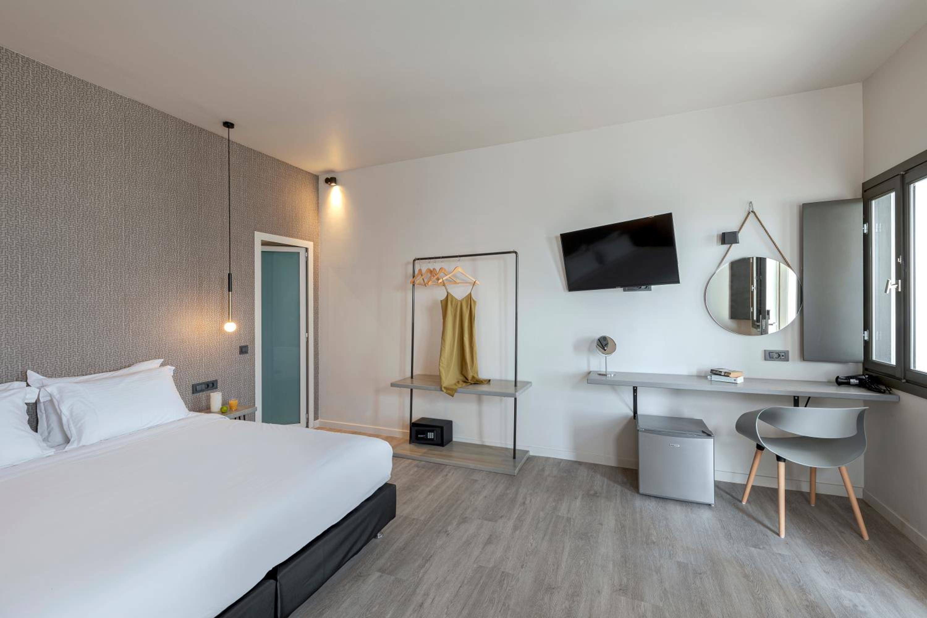 Standard Double or Twin Room with Garden View