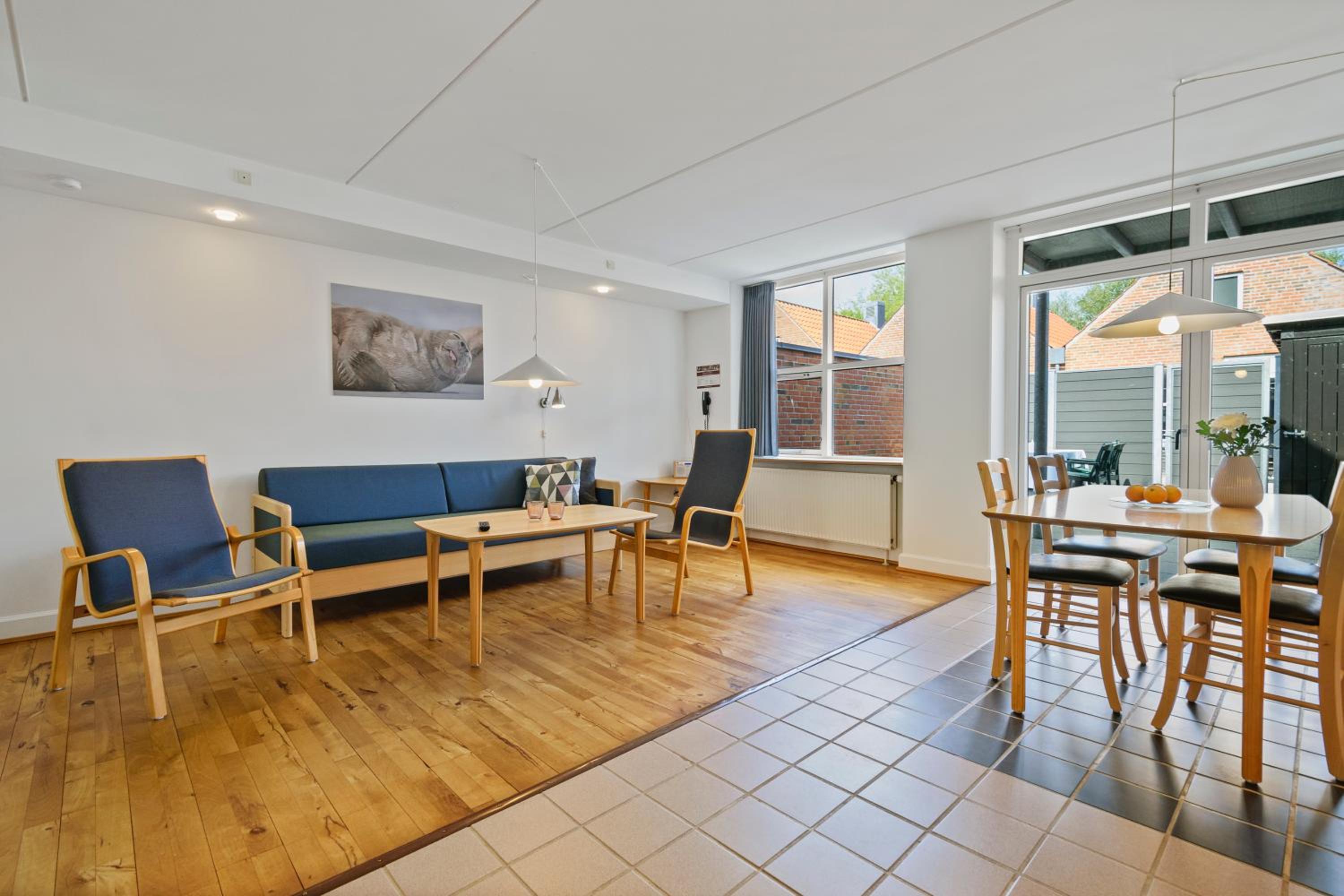 One-Bedroom Apartment - Photo 8