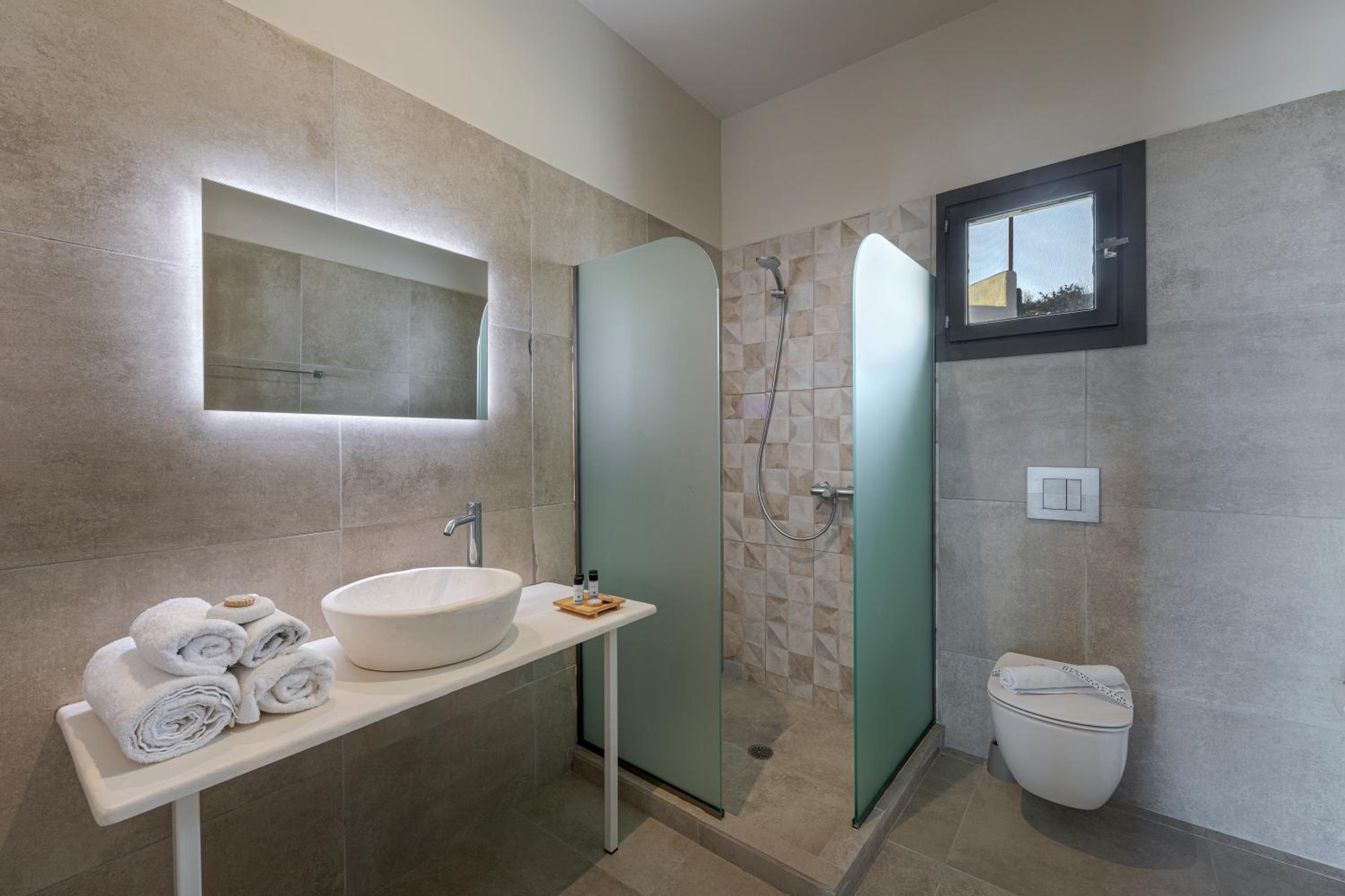 Standard Double or Twin Room photo 3